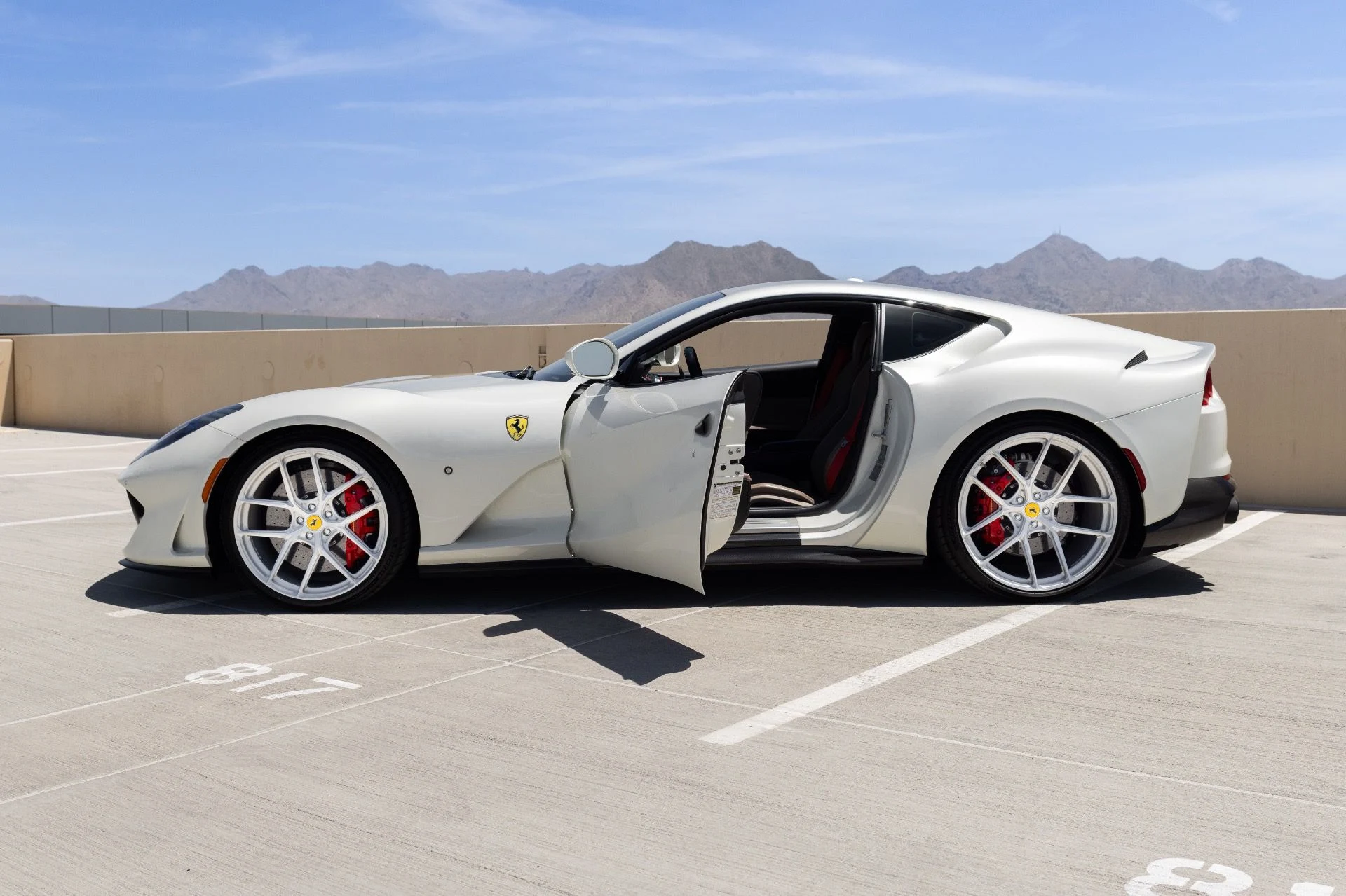 mph010_2273063060_Used_2020_Ferrari_812_Superfast_1779237013_6a91a1fcb7