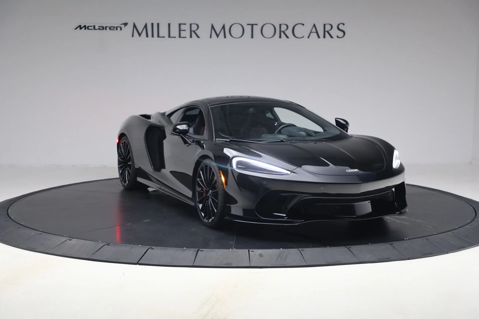 mph010_2279813538_Used_2023_Mc_Laren_GT_Pioneer_b84883f0f2