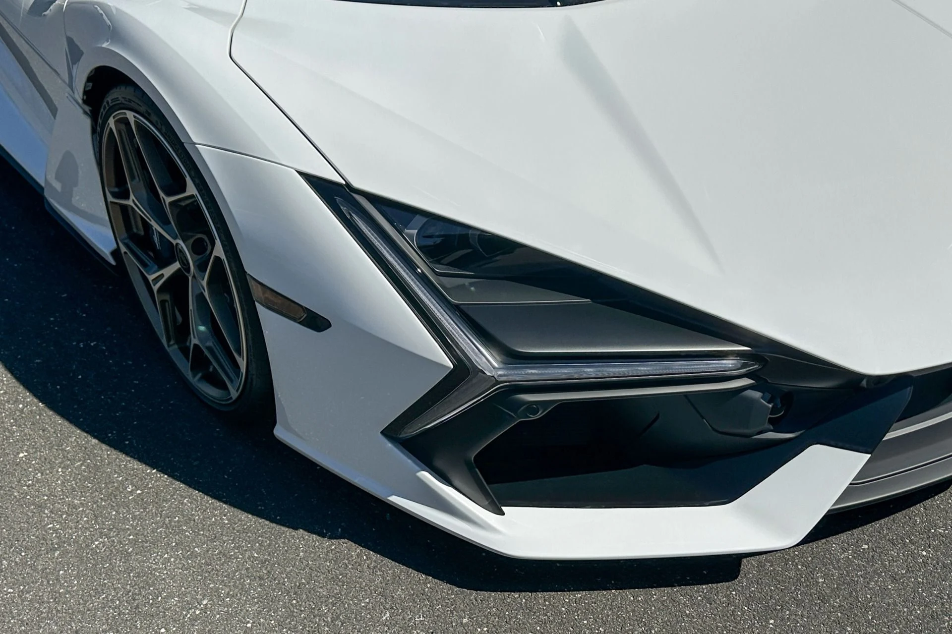 mph010_2281810419_Used_2026_Lamborghini_Revuelto_1783720263_e83f11968e
