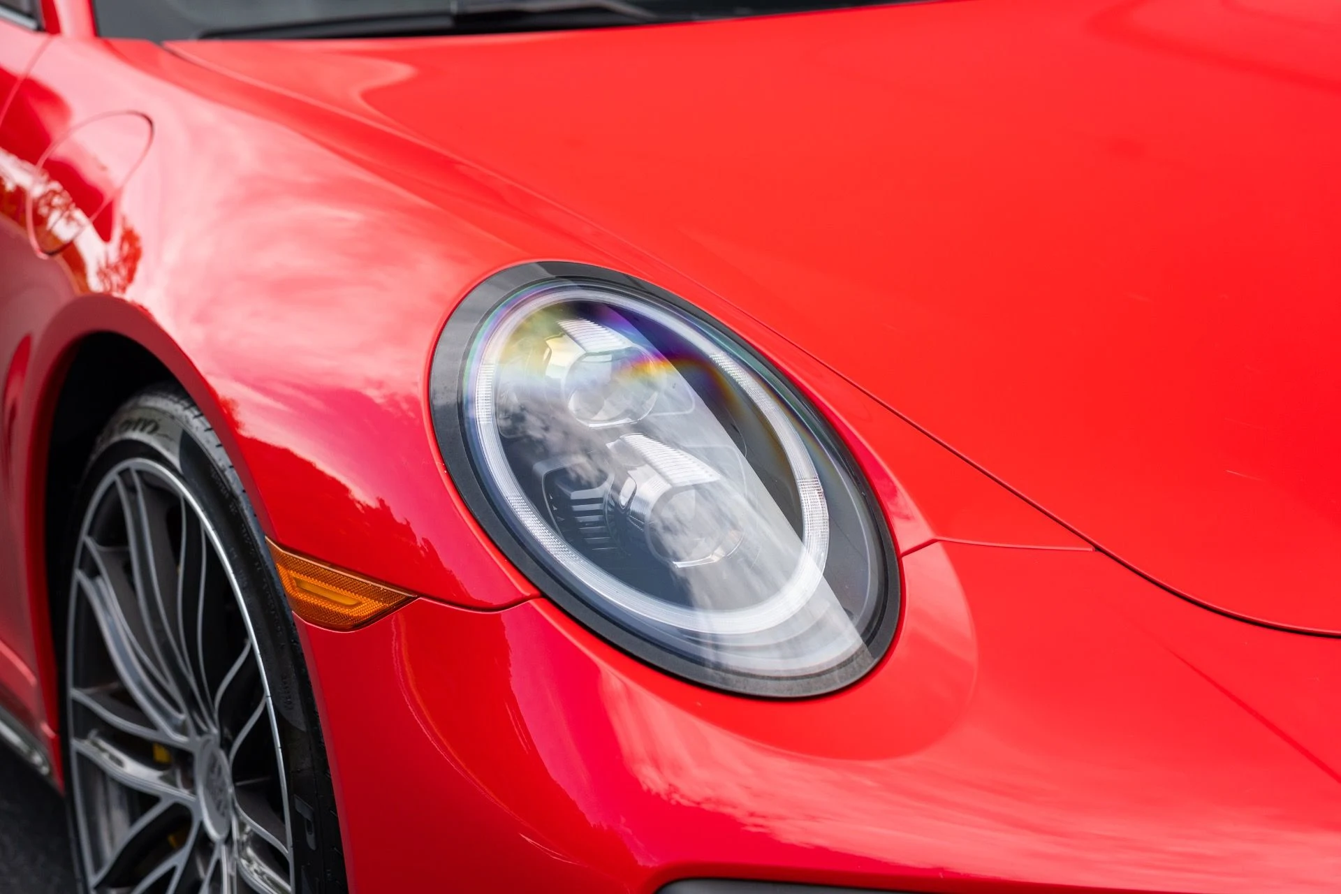 mph010_2282673924_Used_2019_Porsche_911_Turbo_S_1778703319_b623674eba