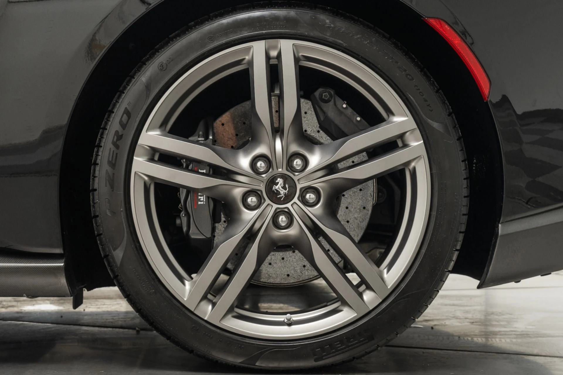 mph010_2296262659_Used_2020_Ferrari_Portofino_Lots_of_Interior_Carbon_Square_Quilting_Magneride_Suspension_1763996750_41bb15ec1d