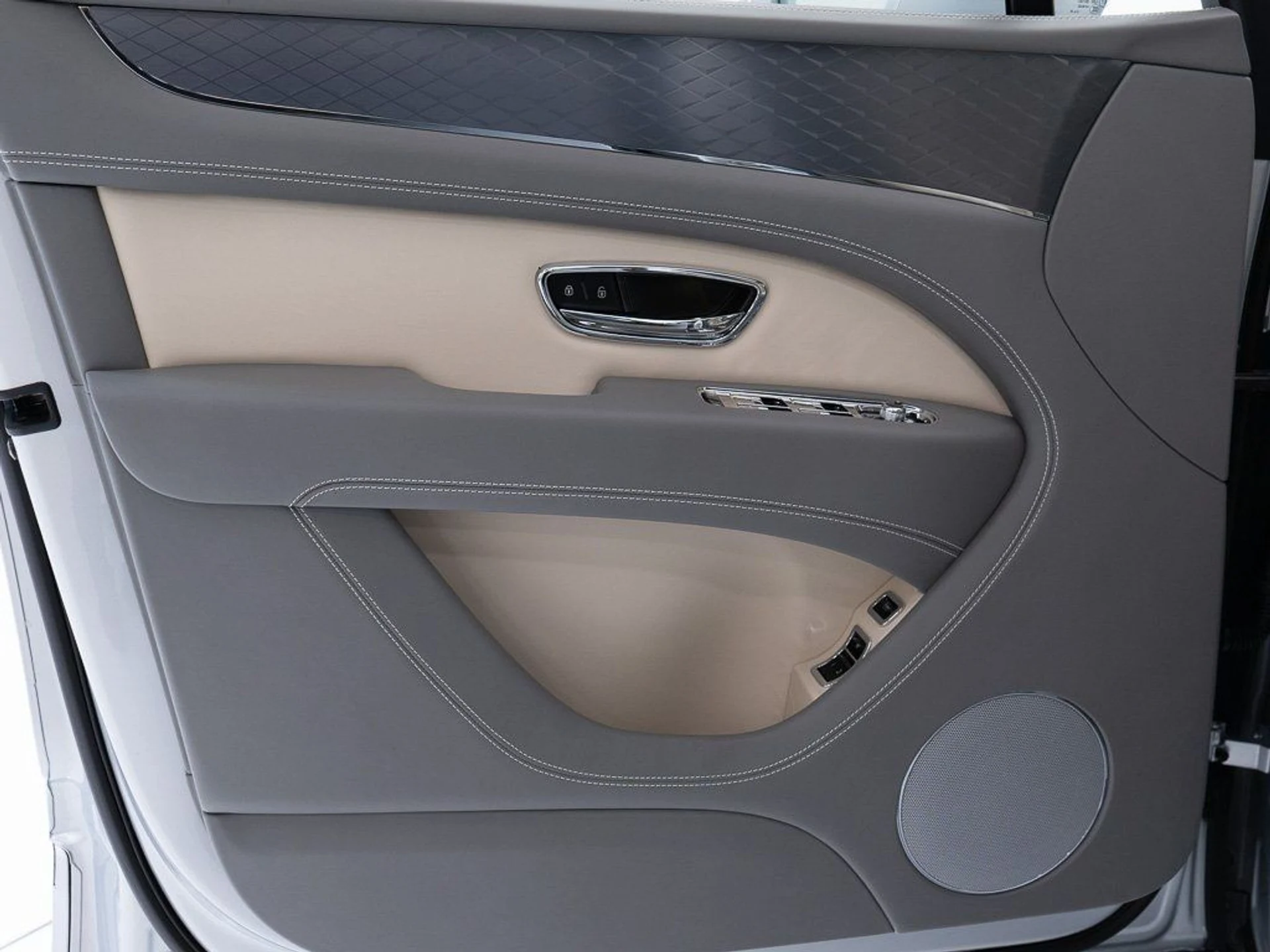 mph010_2297684911_be2c3b99887b705ac18fa1f579de79a1_a80f4871fa