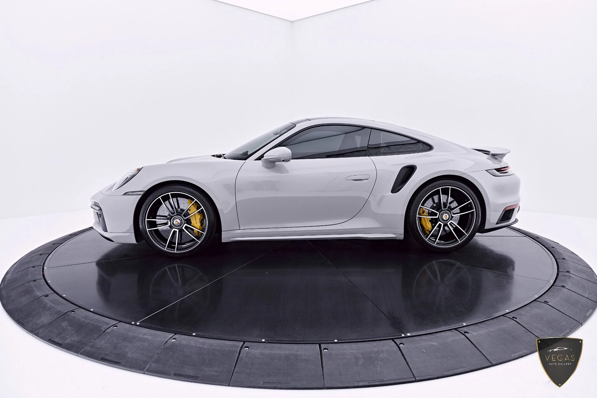 mph010_2300245694_Used_2022_Porsche_911_Turbo_S_1782757344_c9b2db005c