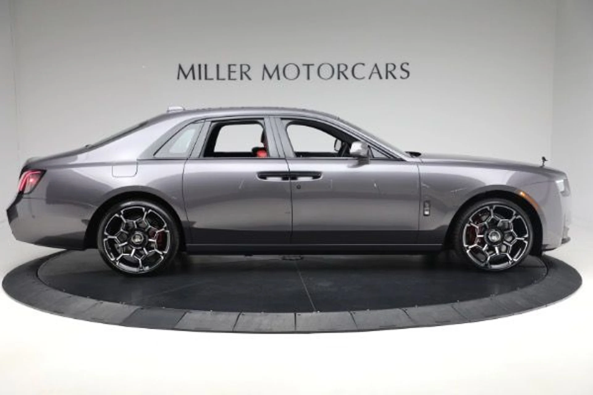 mph010_230059846_New_2025_Rolls_Royce_Black_Badge_Ghost_fddb82dde6