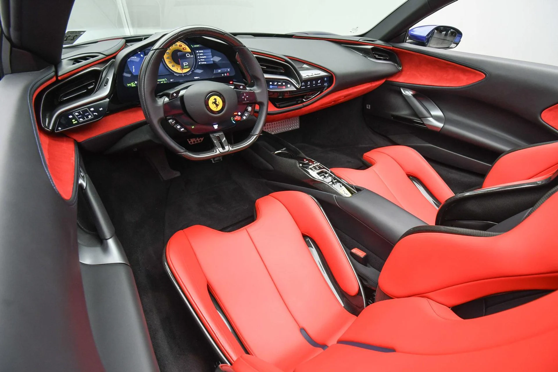 mph010_23019052_Used_2023_Ferrari_SF_90_Spider_1740041869_5147b37934