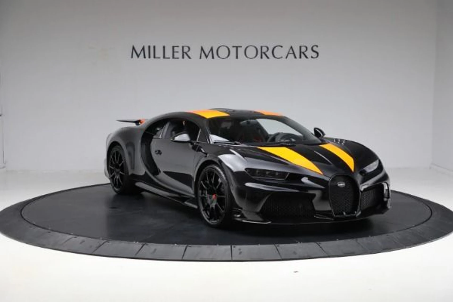 mph010_2302993301_Used_2022_Bugatti_Chiron_Super_Sport_472e4abdf6