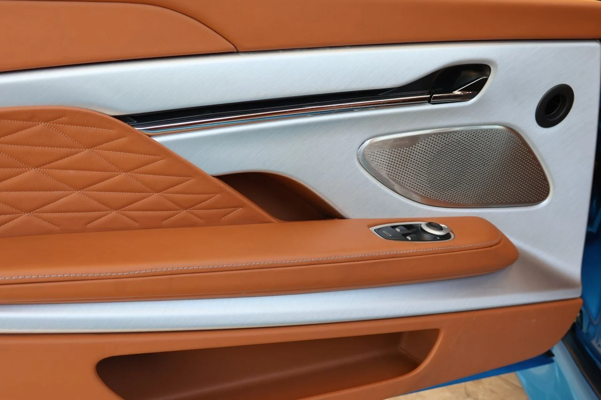 mph010_2305263908_11_74235975d8