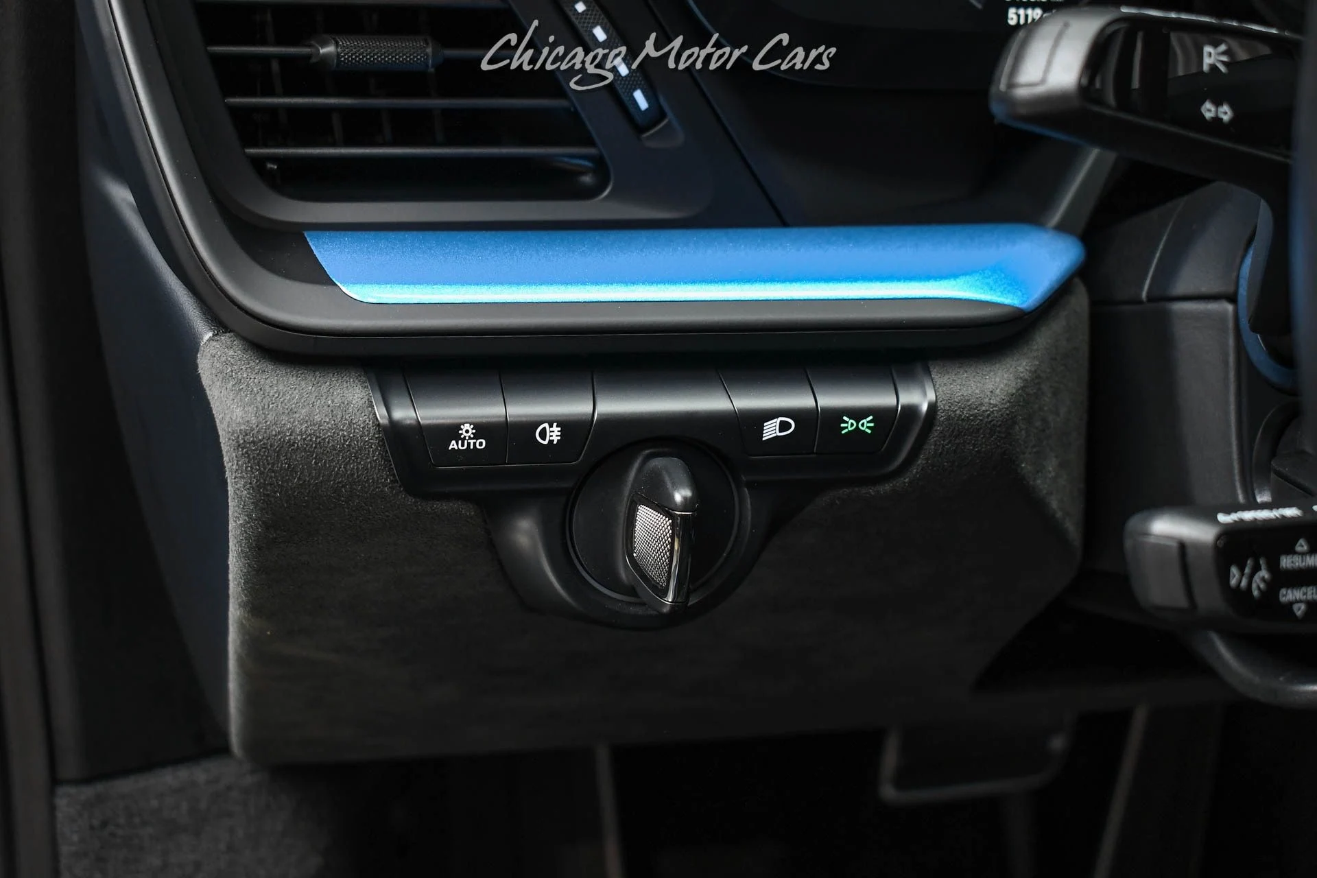 mph010_230803275_13368_p11_l_51863d89b9