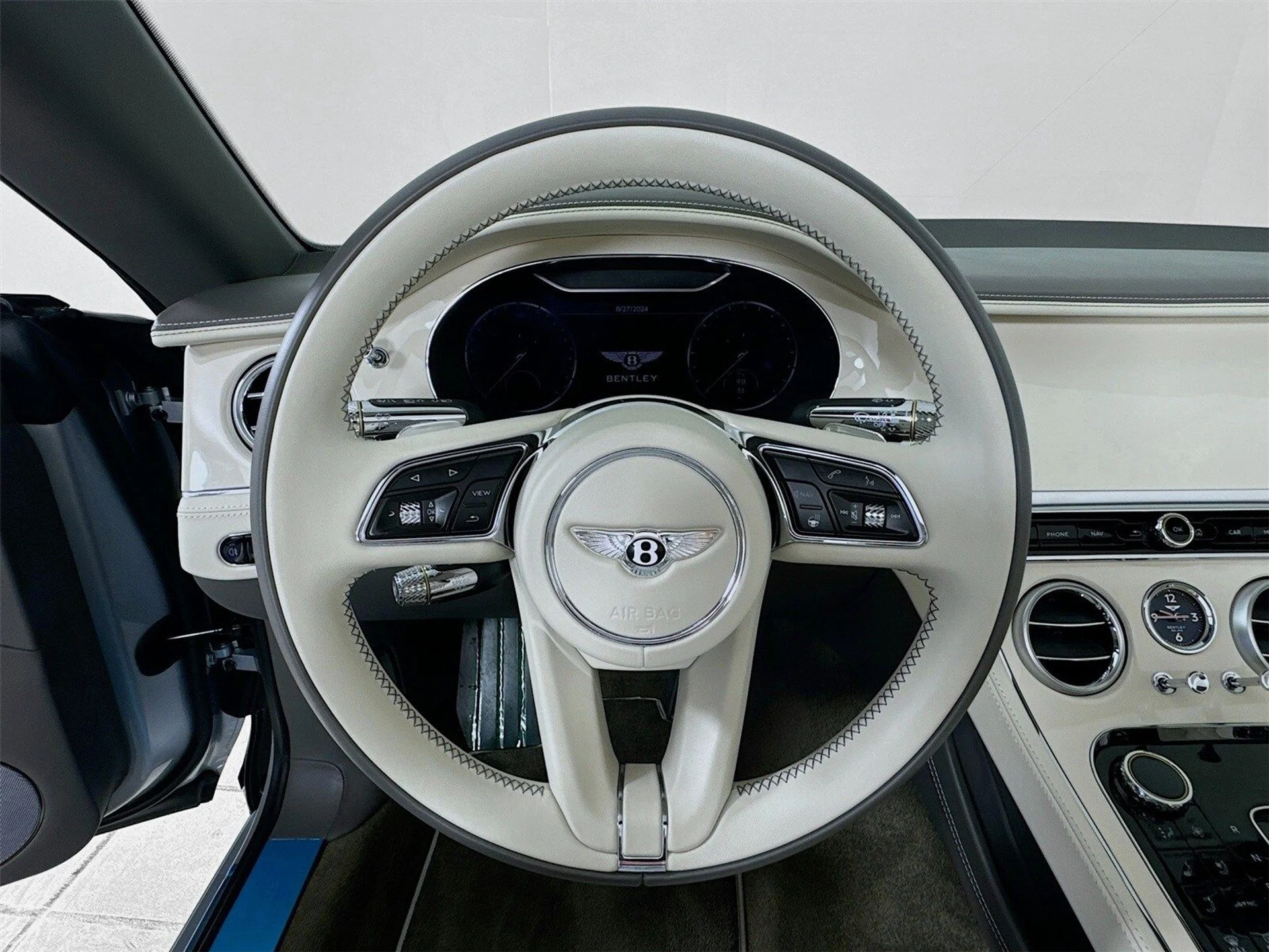 mph010_2312957038_d0a0f61d8df7a4c8d152ec6713e8f0ffx_ef38b3696b