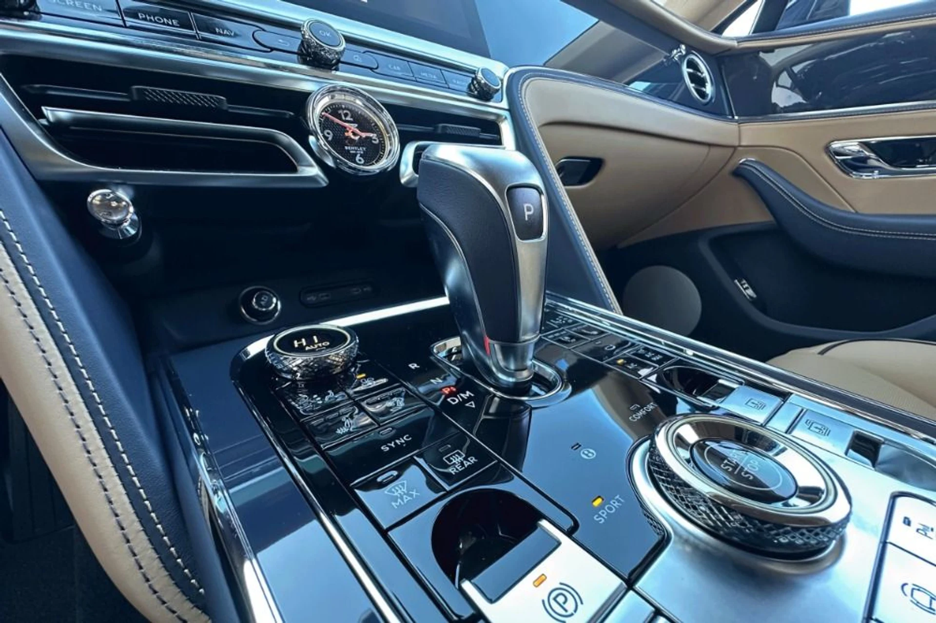 mph010_2320946819_New_2026_Bentley_Flying_Spur_1770289044_219e949c9f