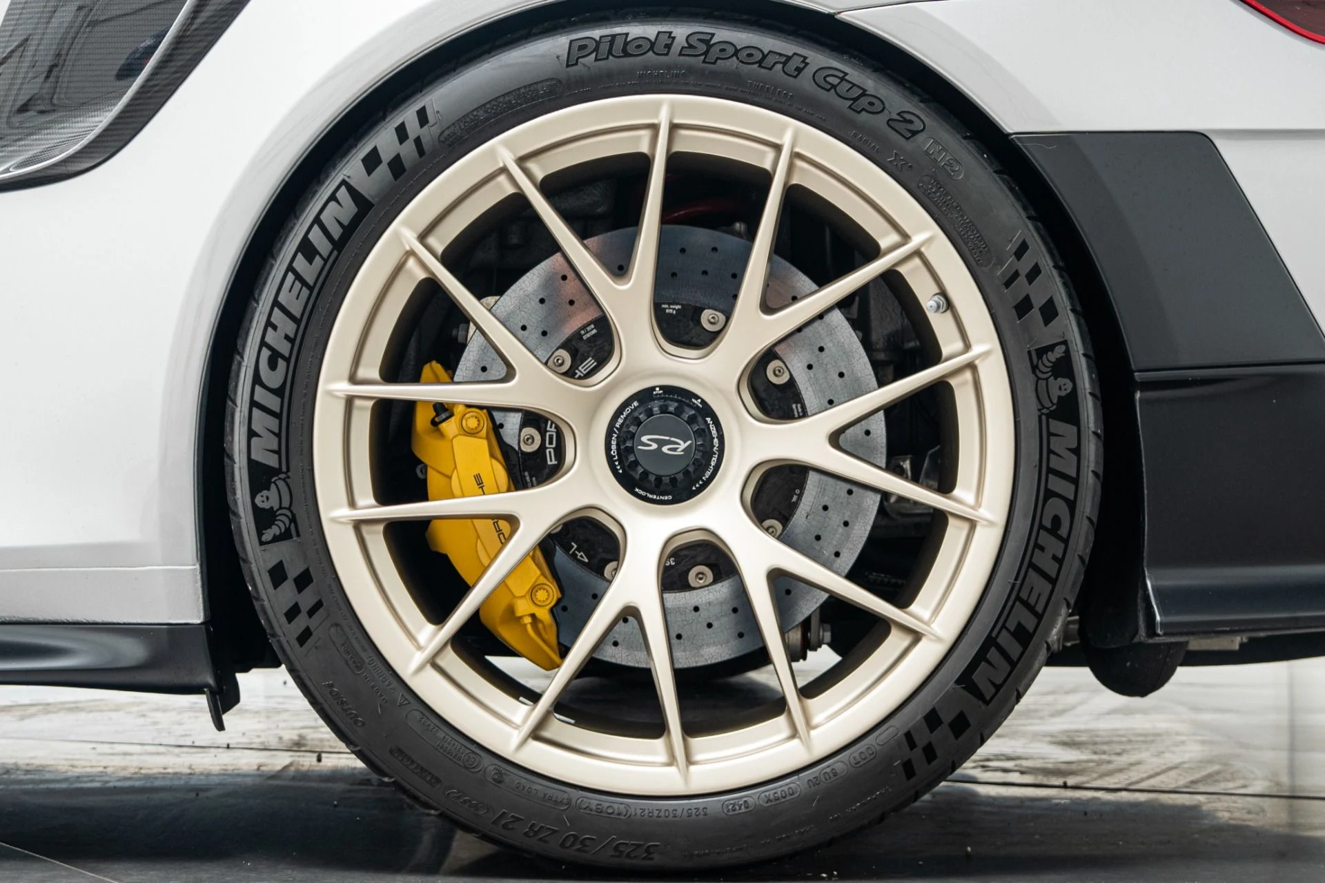 mph010_2322177992_Used_2018_Porsche_911_GT_2_RS_Weissach_Package_Magnesium_Wheels_1780694267_002ca66a1e