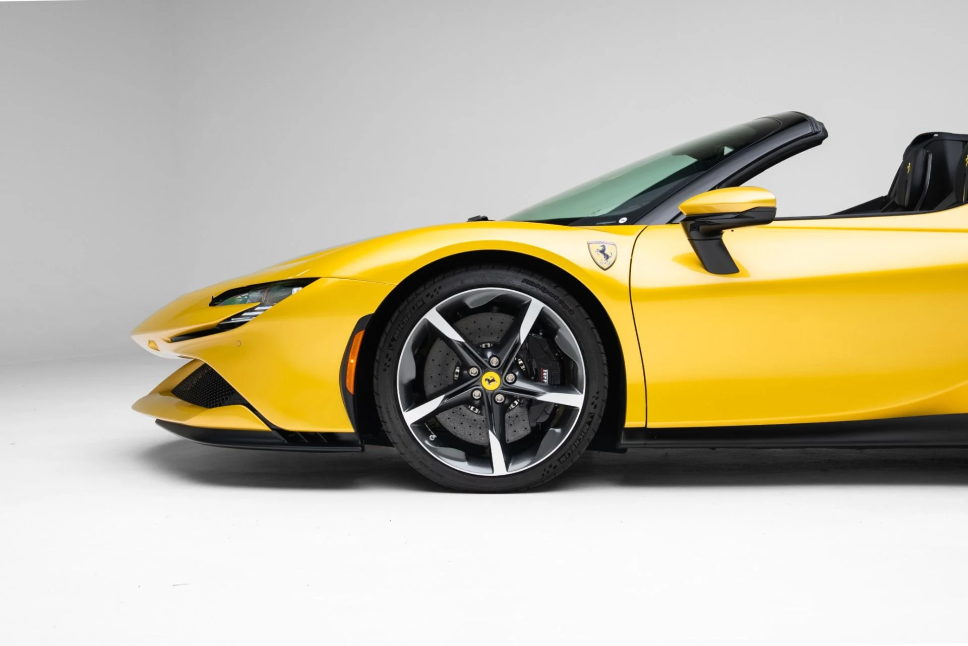 mph010_2333412251_Used_2023_Ferrari_SF_90_Spider_1770940760_dea13c48d9