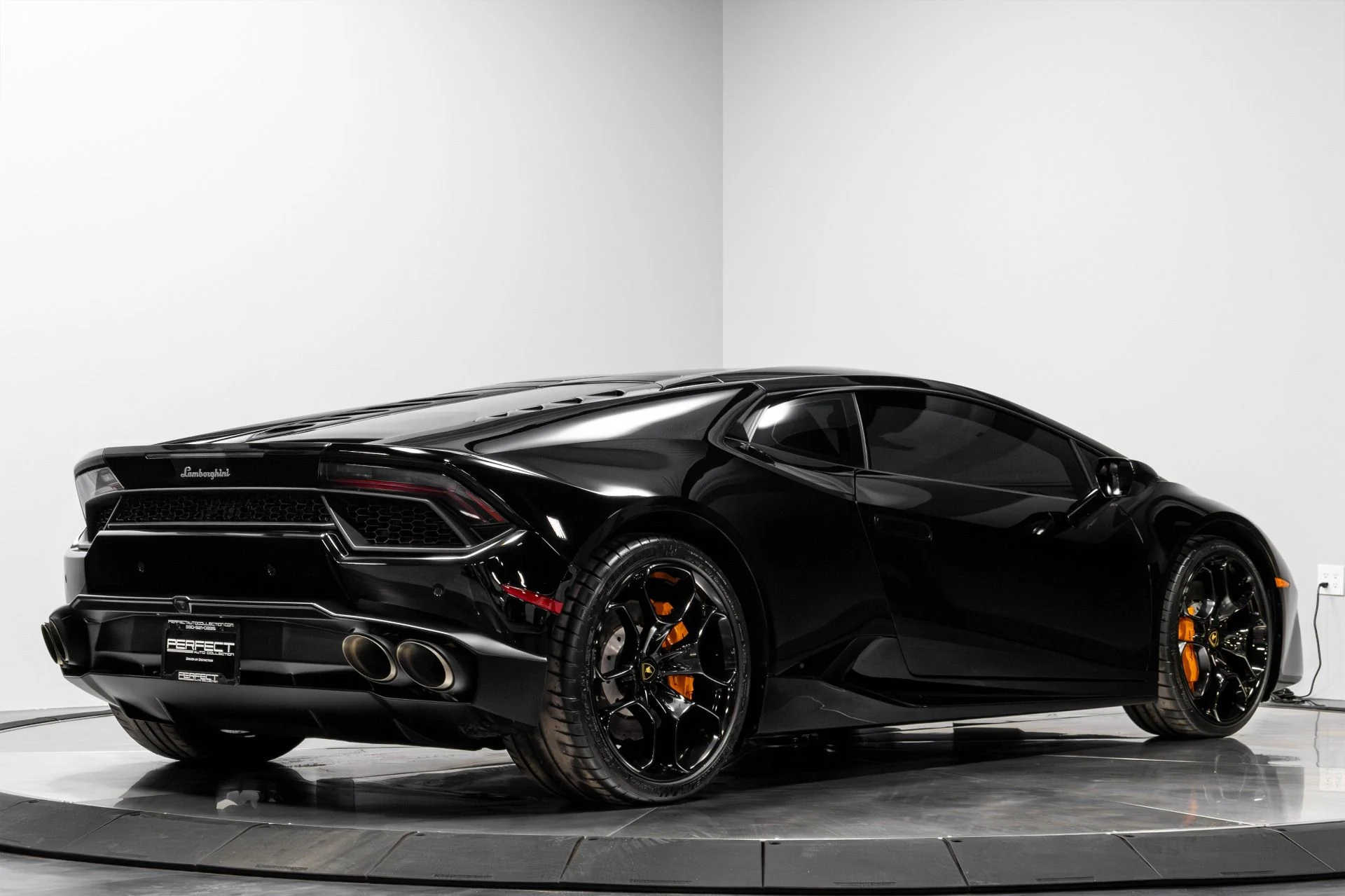 mph010_2342147451_Used_2017_Lamborghini_Huracan_LP_580_2_1771545979_cdf8e6ba6a