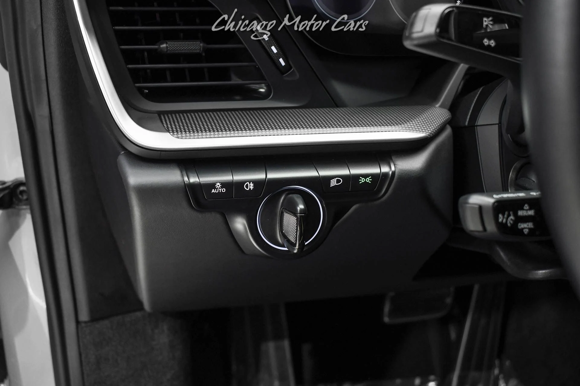 mph010_2342226430_10645_p11_l_6811ac87c8