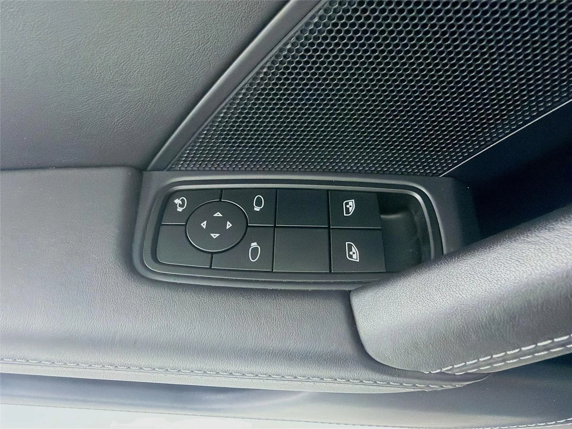 mph010_2346486268_7043951bd49f6a455a1fa8cf761fd68a_2a56b81da6