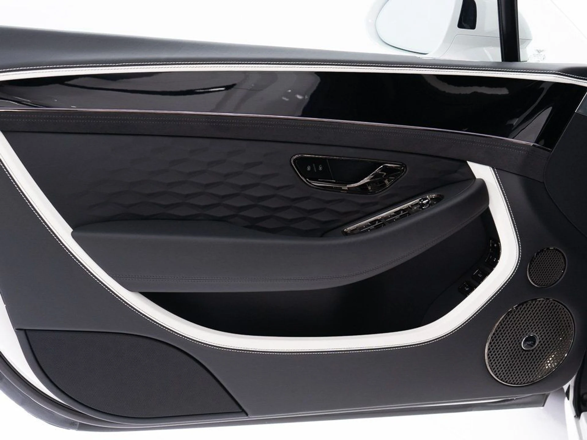 mph010_2347310202_8bae6f86ce9b2f4ab4d4d0b49340a977_f886d9ad5e