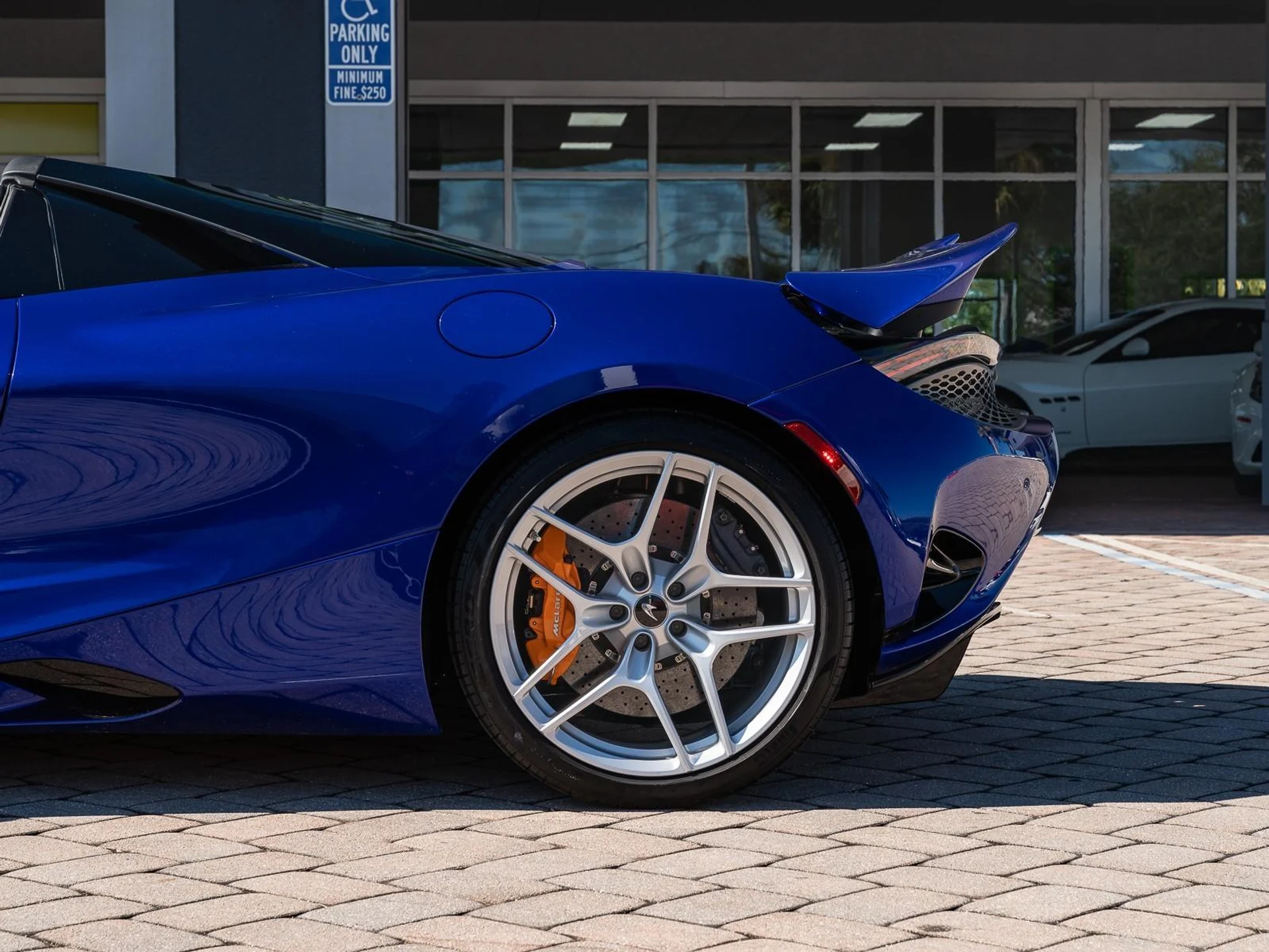 mph010_2355388348_Used_2024_Mc_Laren_750_S_1763507138_6fba7b80fd