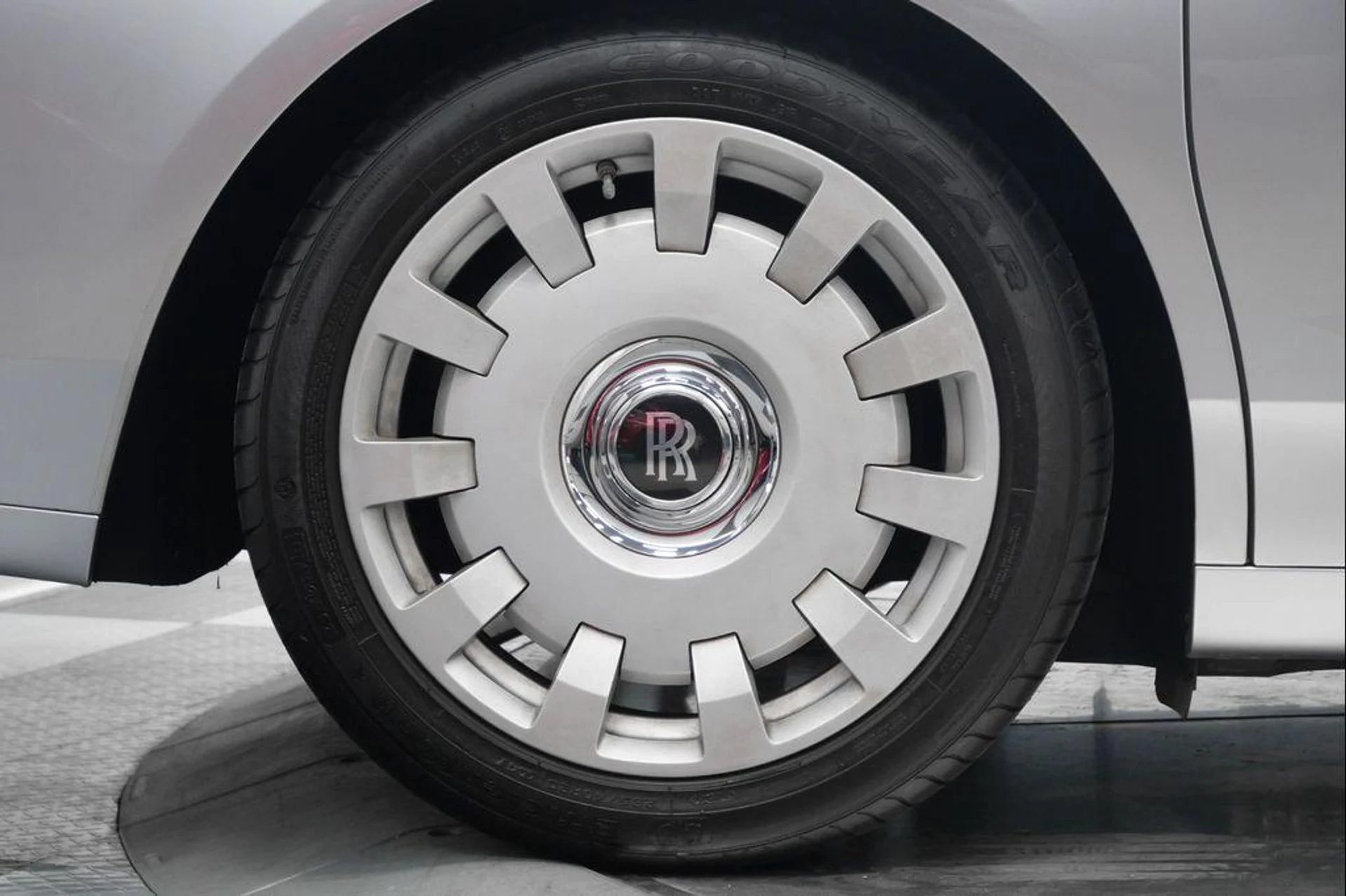 mph010_2363617653_v0_WLC_Ak_Bf_Un_Sea_F_Qo_TSH_41_Ix_Sd_Y_0ae5ac5c56