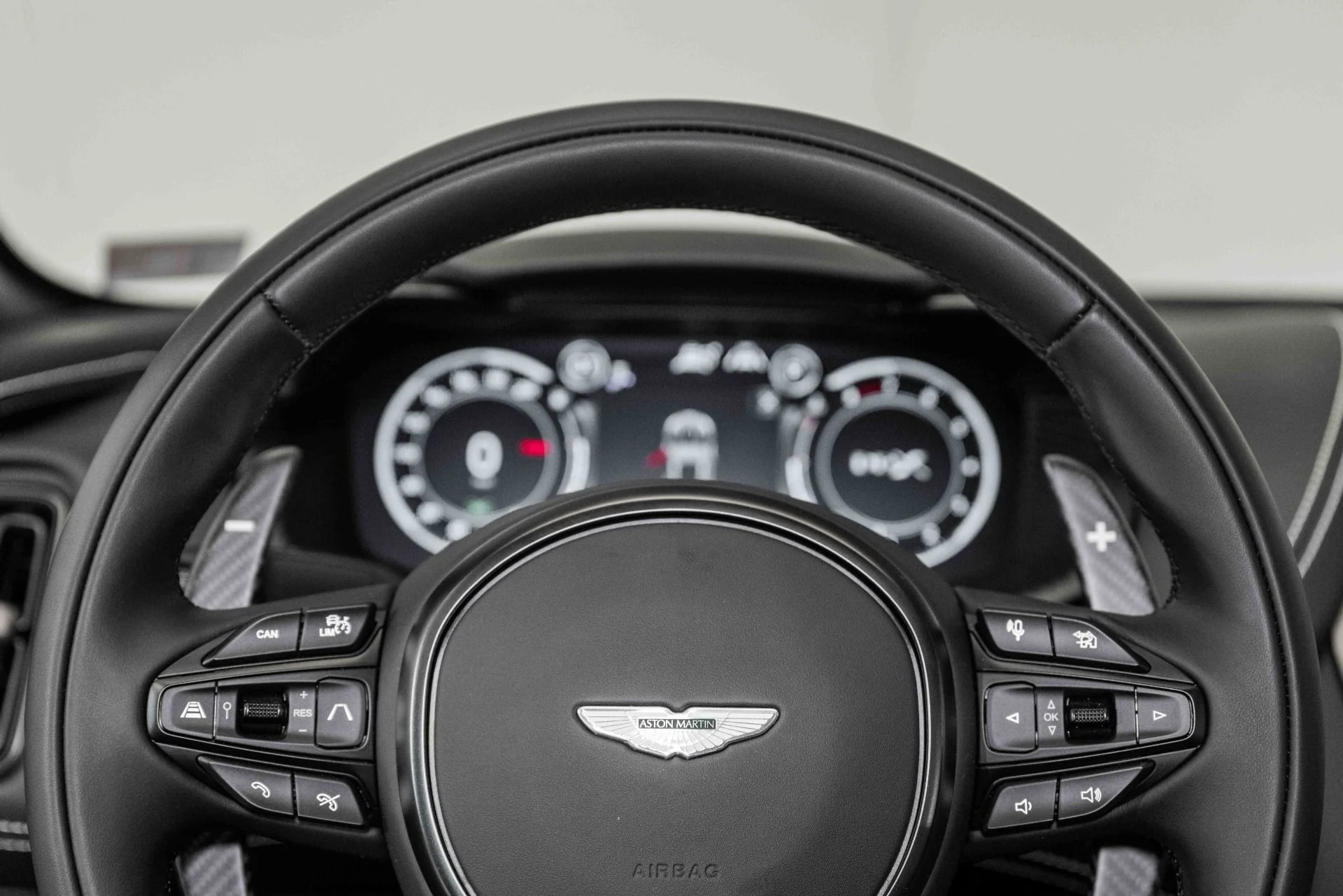 mph010_2365655551_Used_2024_Aston_Martin_DBX_707_1746070286_5bc686c835