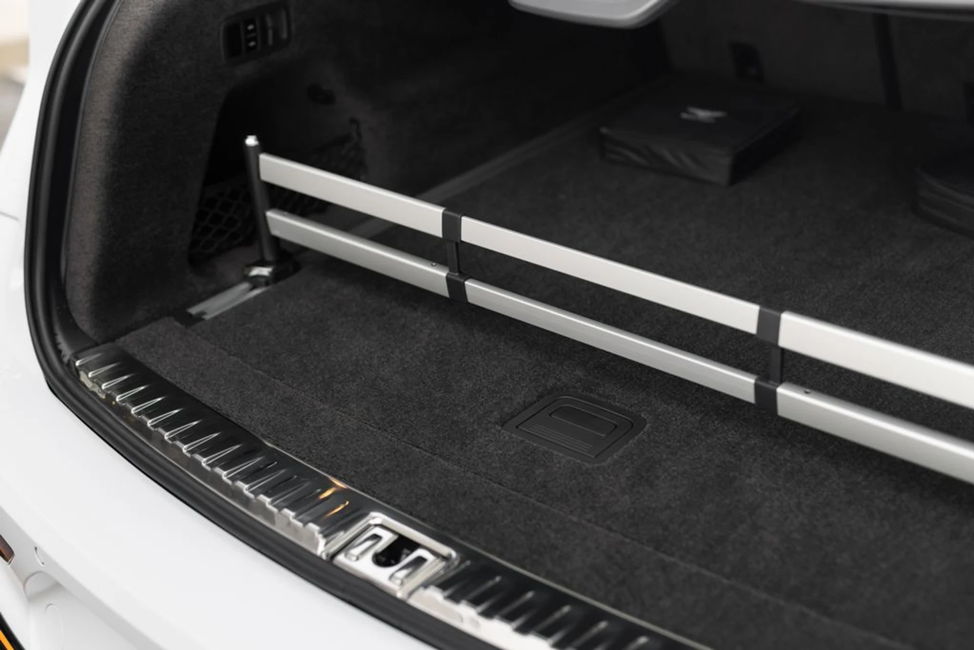 mph010_23679142_b16825c90d01bb3bc6456d3d6faa3963x_0303d077e6