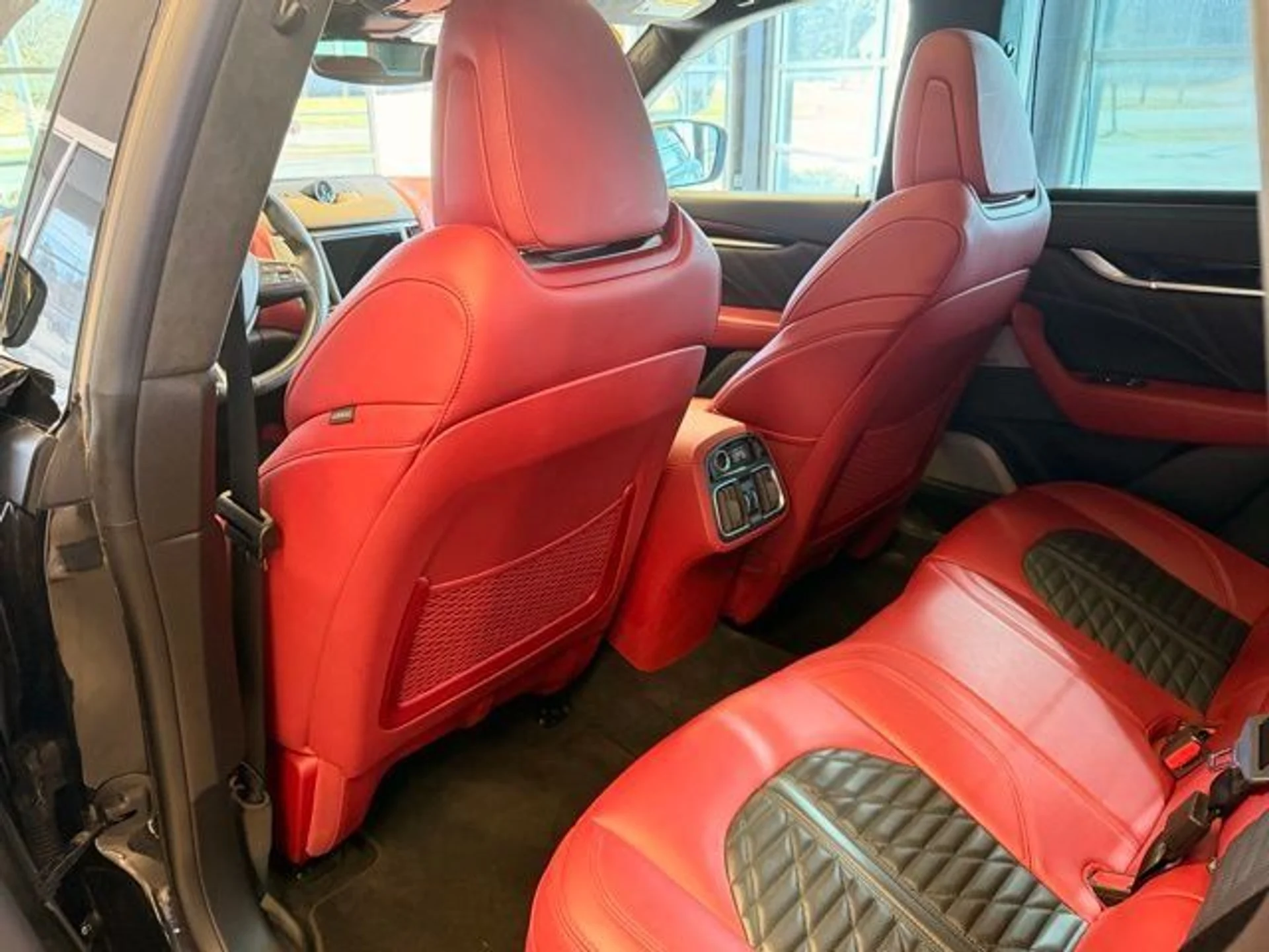 mph010_2369256158_e91d9ea0c632a414209937339d739959_fb04fbdfd4