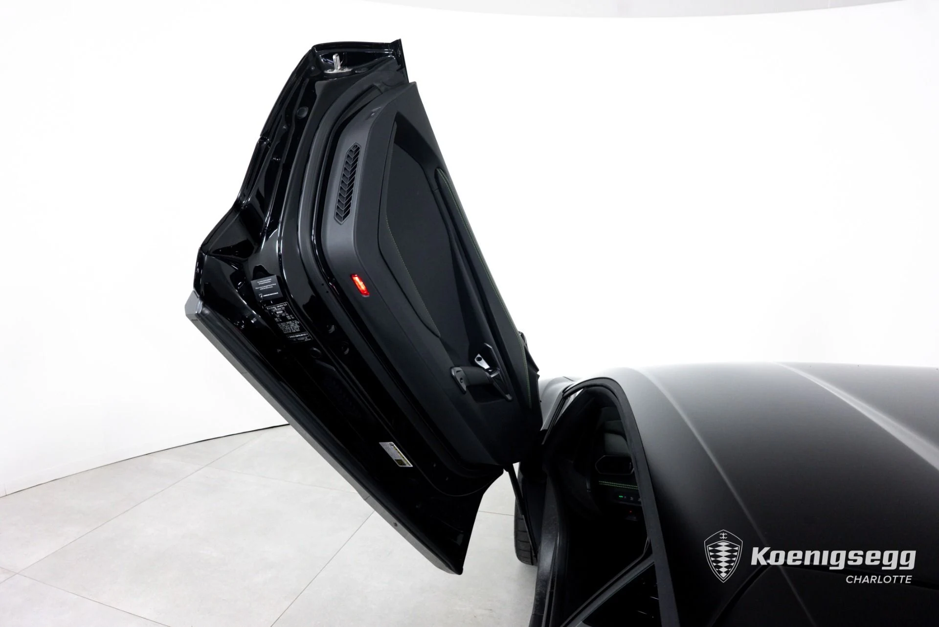 mph010_2373005860_Used_2024_Lamborghini_Revuelto_1783439932_5a4f5dbe3e