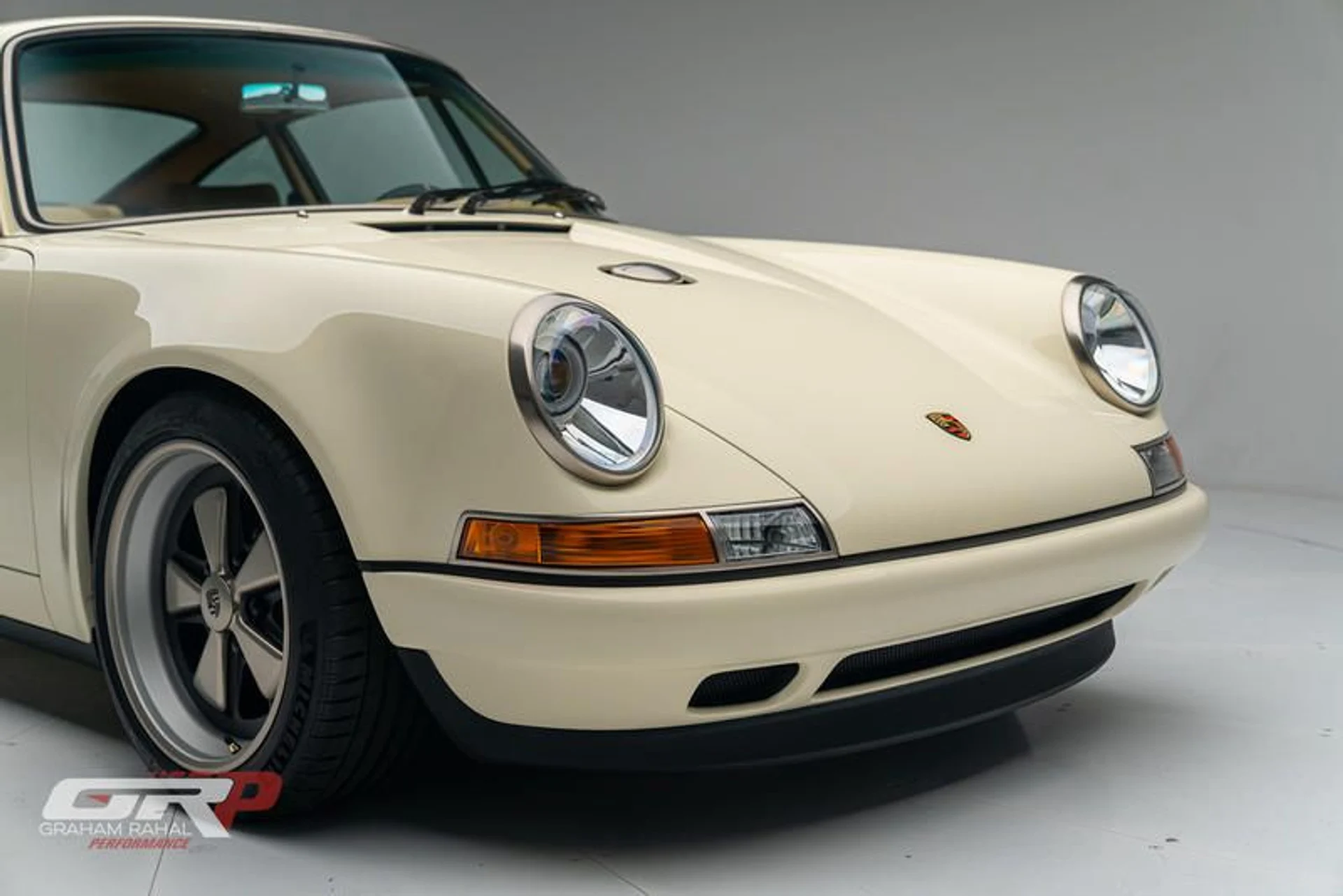 mph010_2378024883_81_B19_DCE_7702_41_B5_8_A3_B_735_B592_E699_F_21895cdbfe