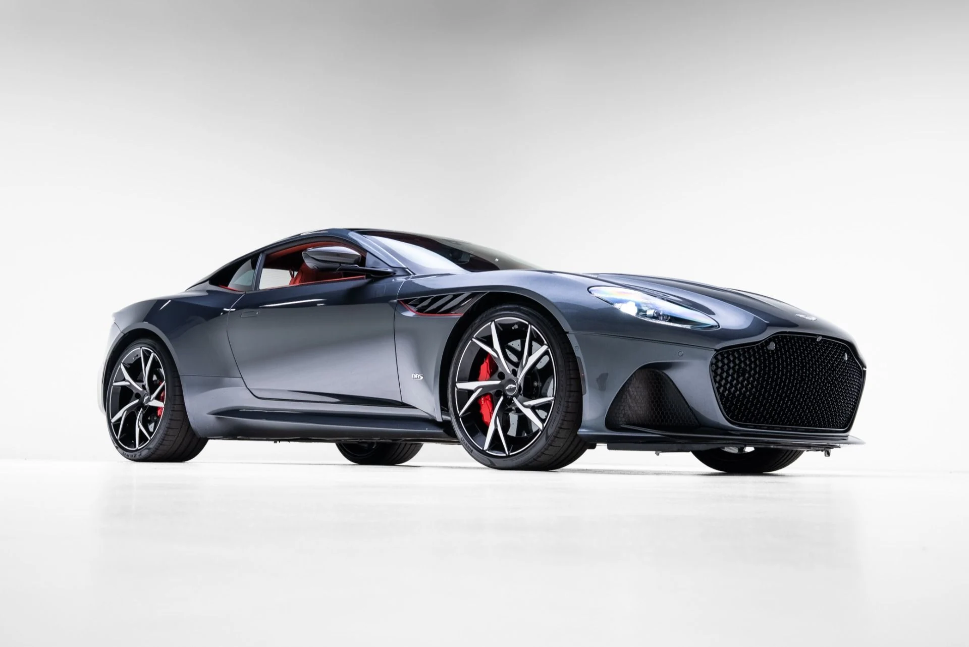 mph010_2380886569_Used_2019_Aston_Martin_DBS_Superleggera_1772826808_697dda47e9
