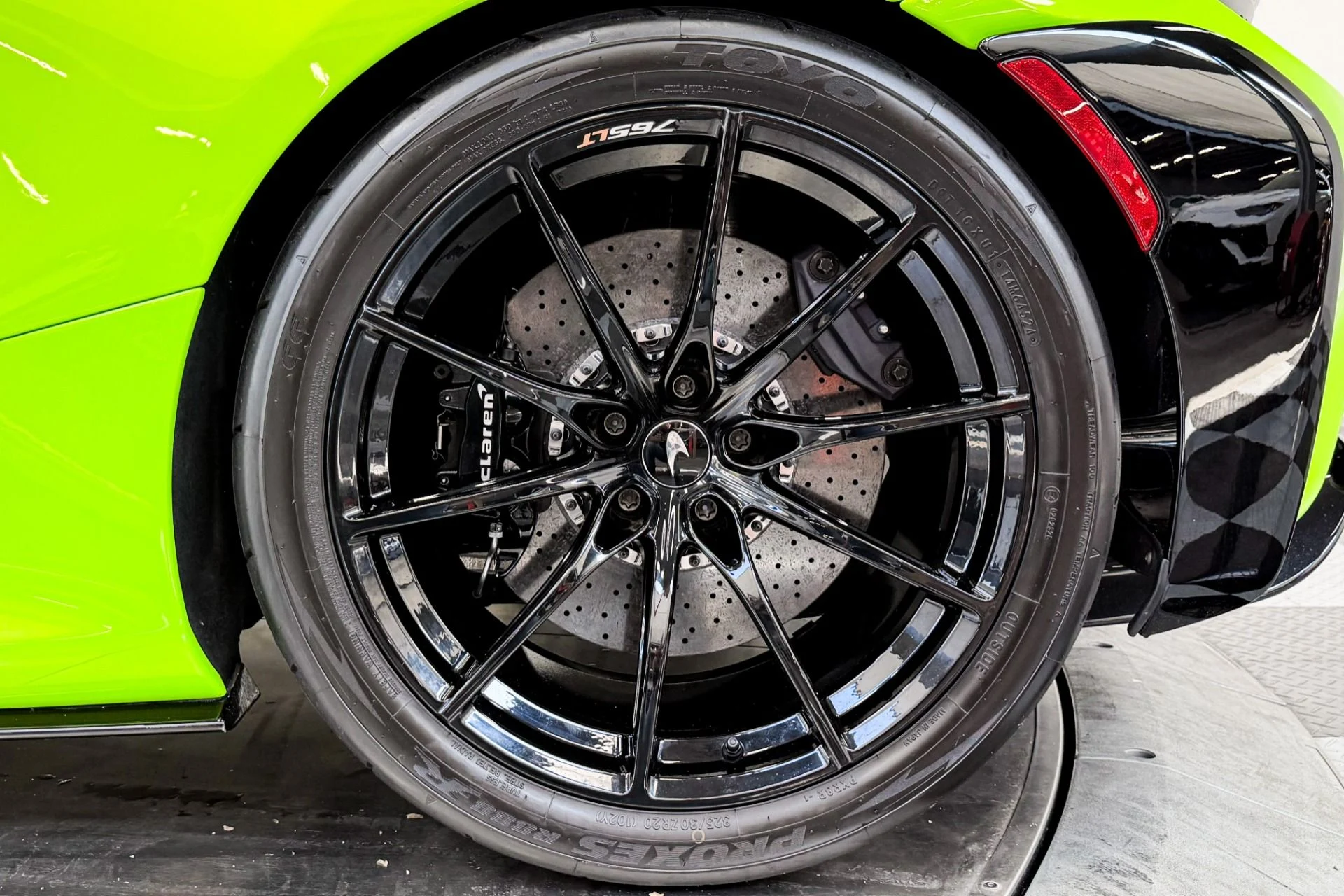 mph010_2382053118_Used_2021_Mc_Laren_765_LT_MSO_Paint_73_of_765_Built_1782927461_ed476022b8