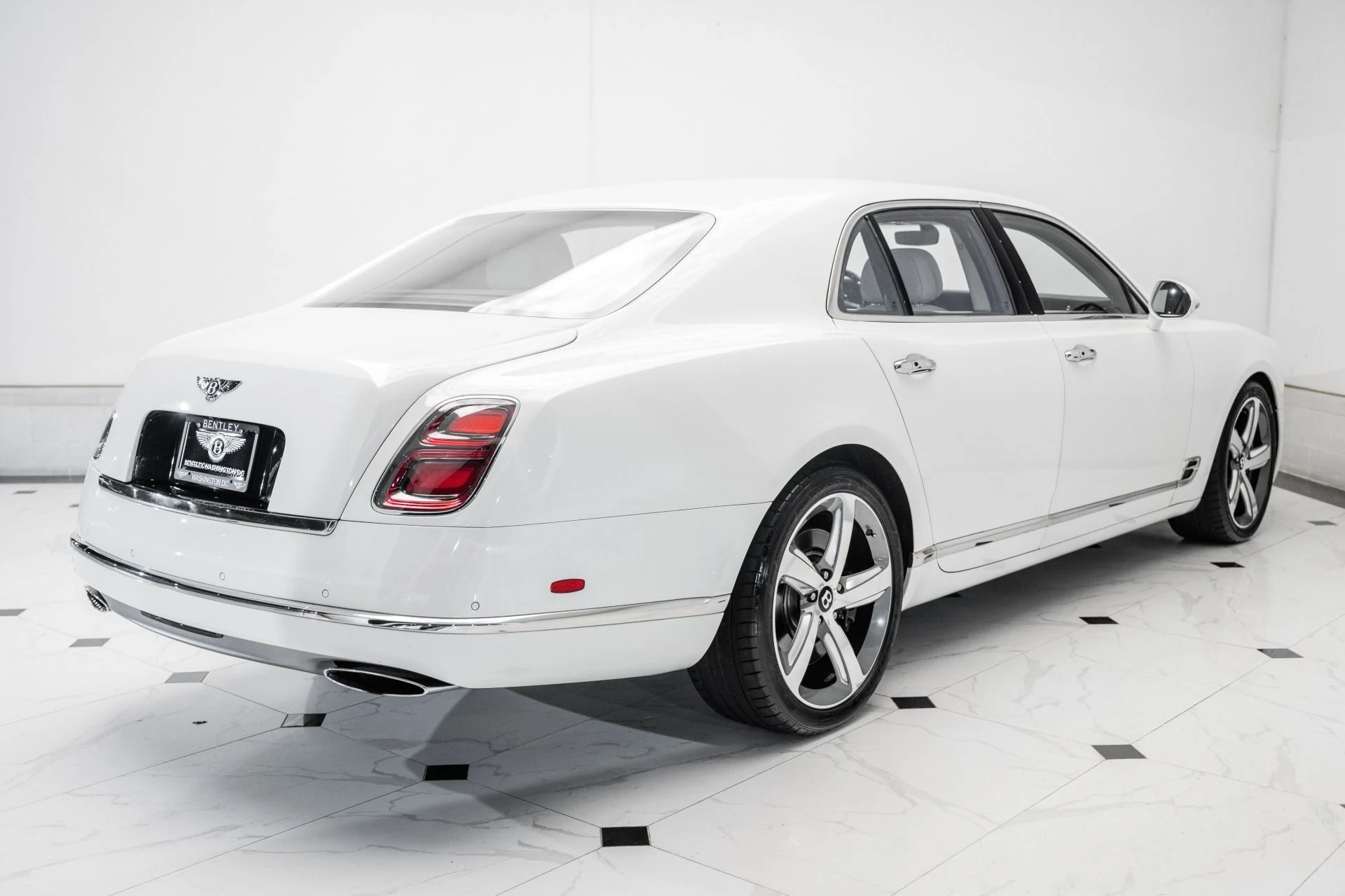 mph010_2383220210_Used_2017_Bentley_Mulsanne_Speed_1758377888_b78d08ca05
