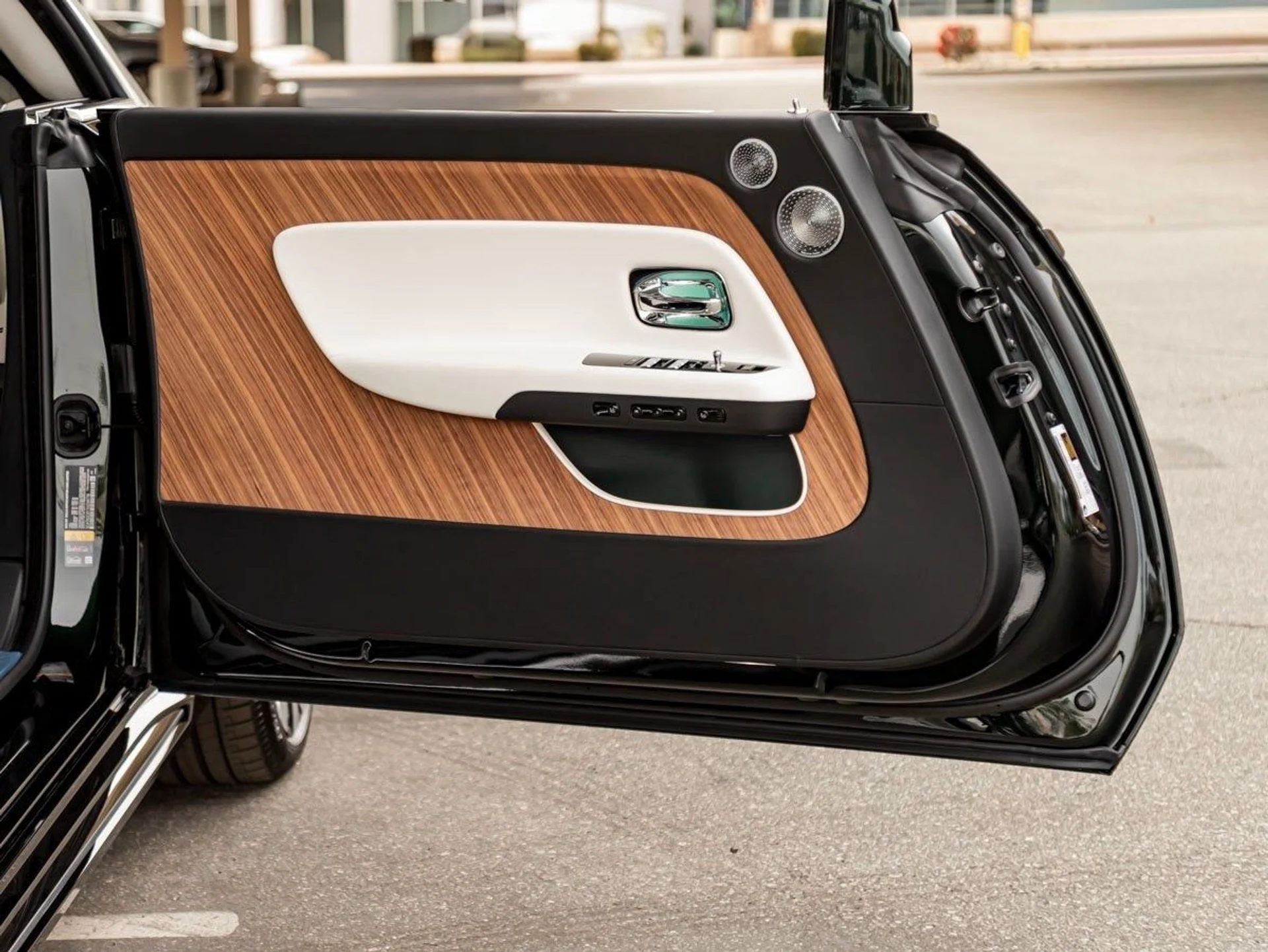 mph010_2388168026_11_6b7bd2411f