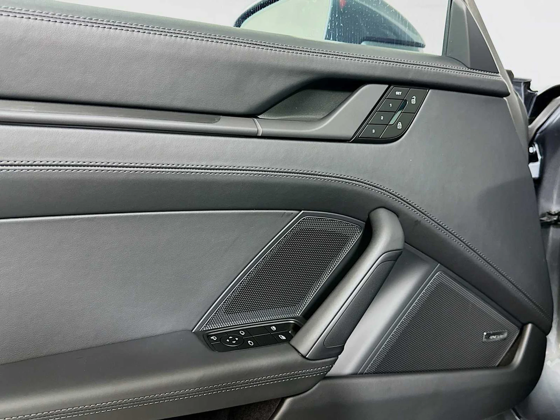 mph010_2398802103_ae9e8bd7861a45b801cef46620adf865_c9658312a6