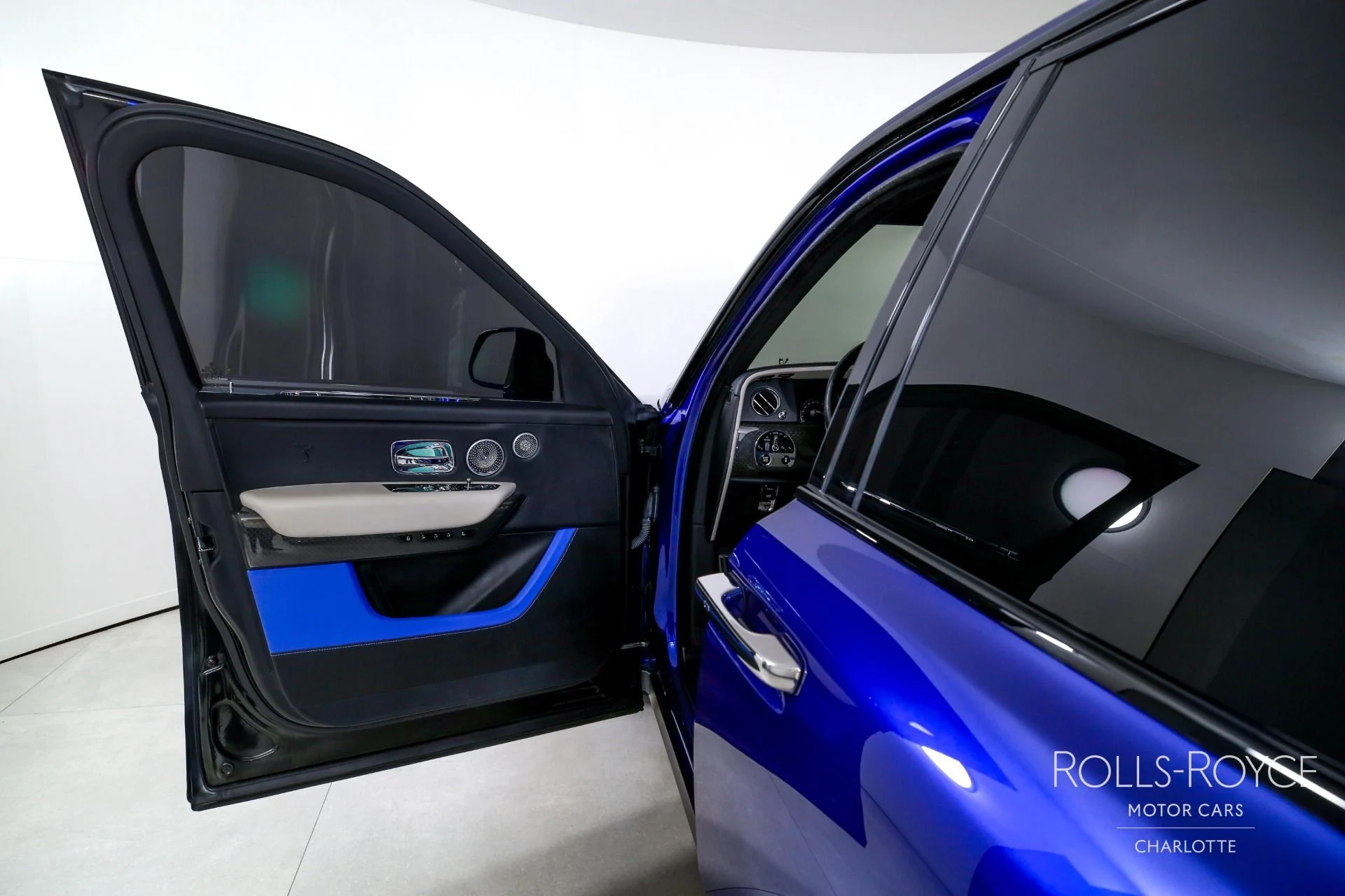 mph010_240540554_Used_2021_Rolls_Royce_Black_Badge_Cullinan_1768490546_fc7f110ce2