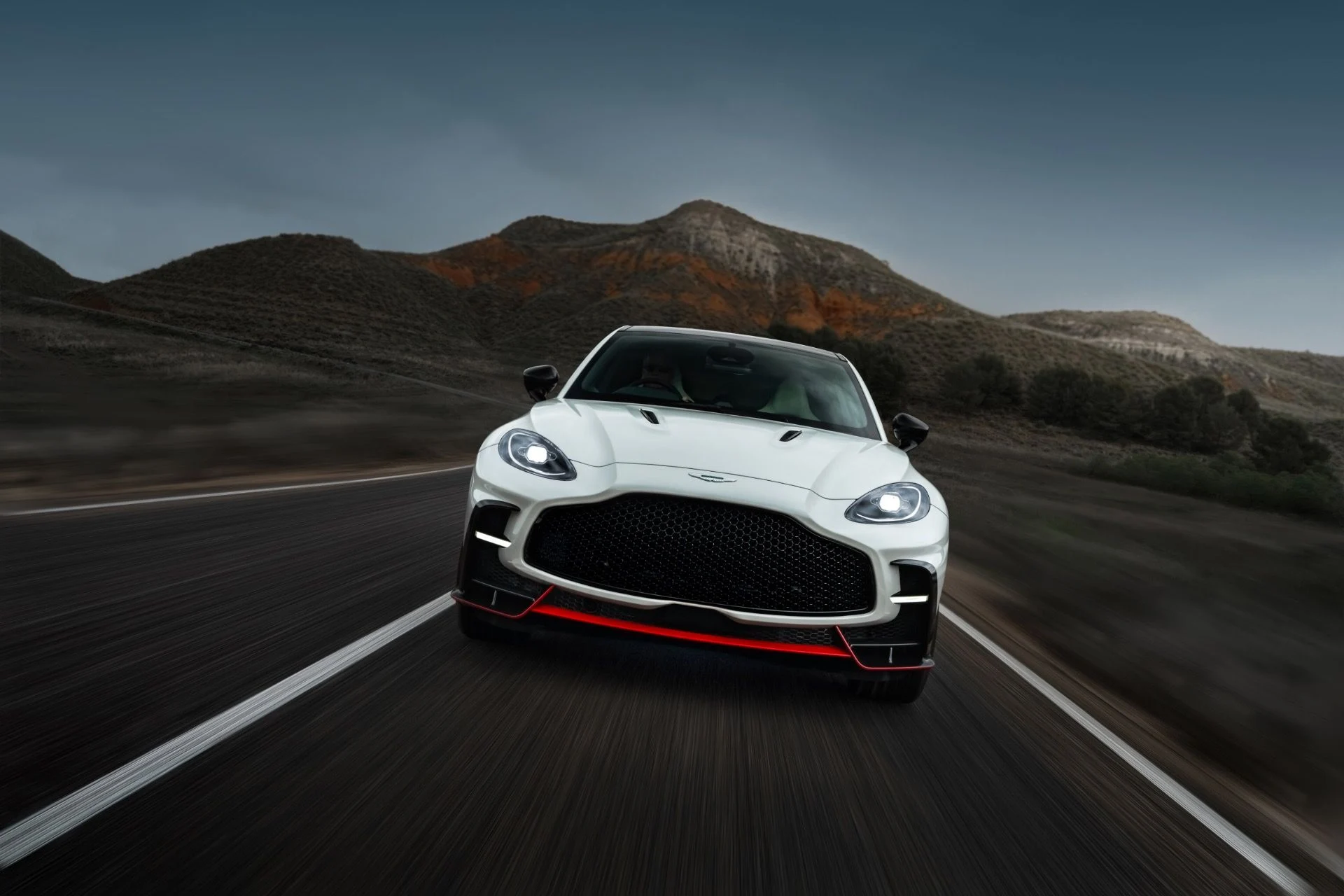 mph010_2414664978_New_2026_Aston_Martin_DBX_S_c859bb1059