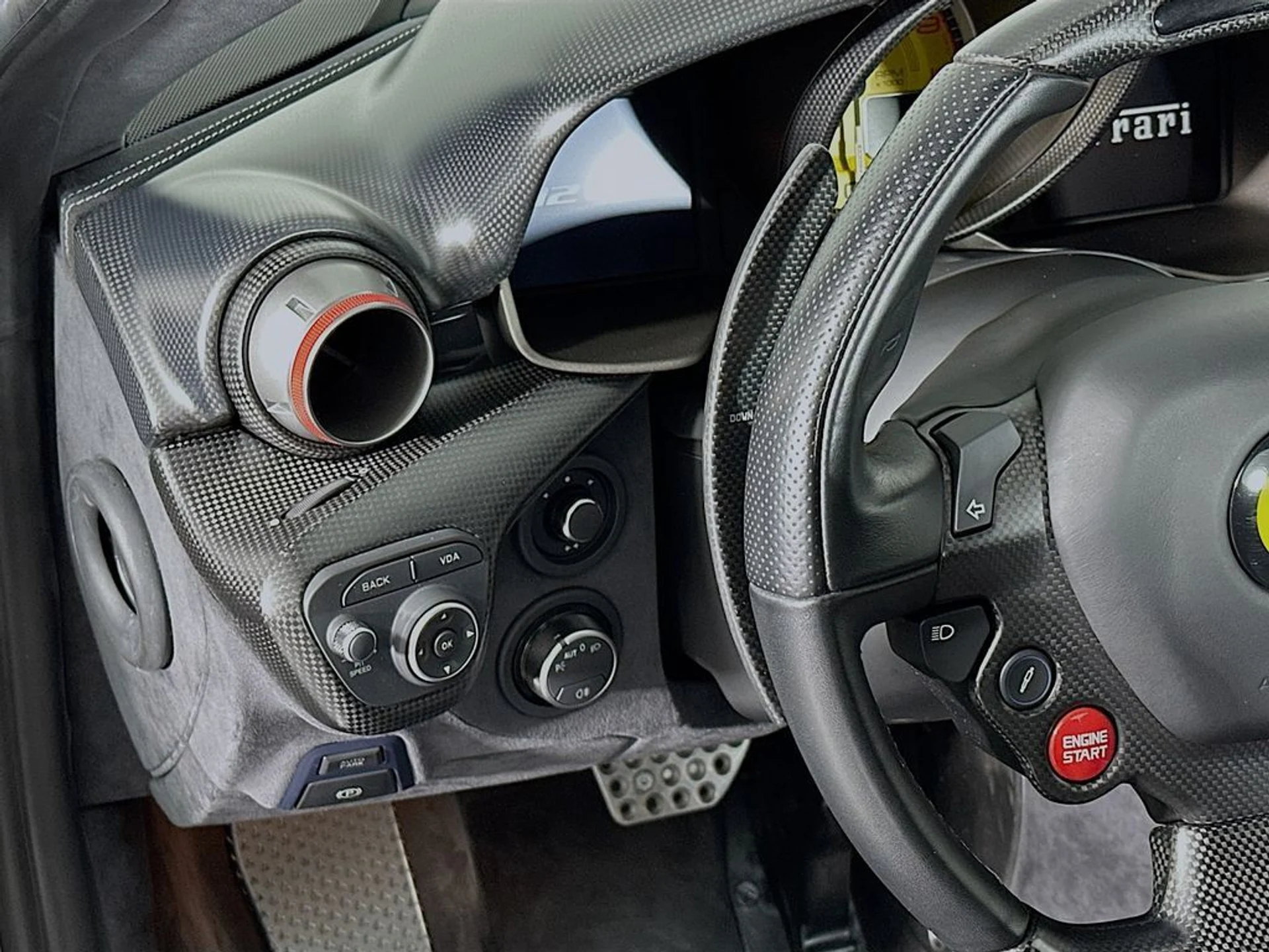 mph010_2415513431_fc1bd74ea85a3668ffaab13056d7d30fx_c082050321