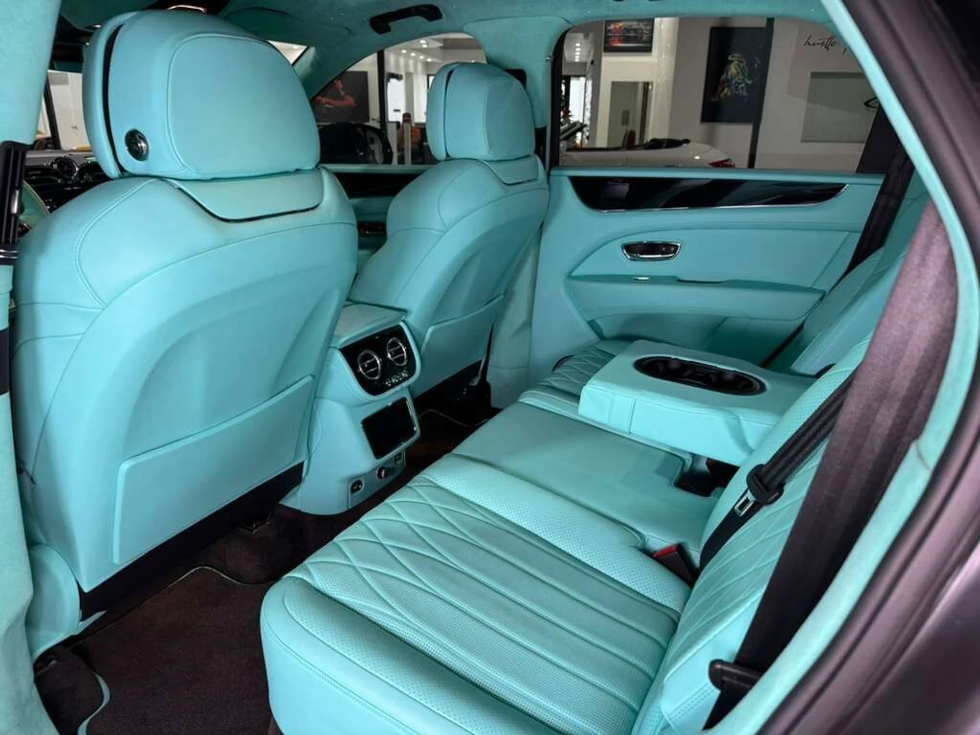 mph010_2417909856_58f36eea30e7ebe6b96232e83a1f1410_931e7b120b