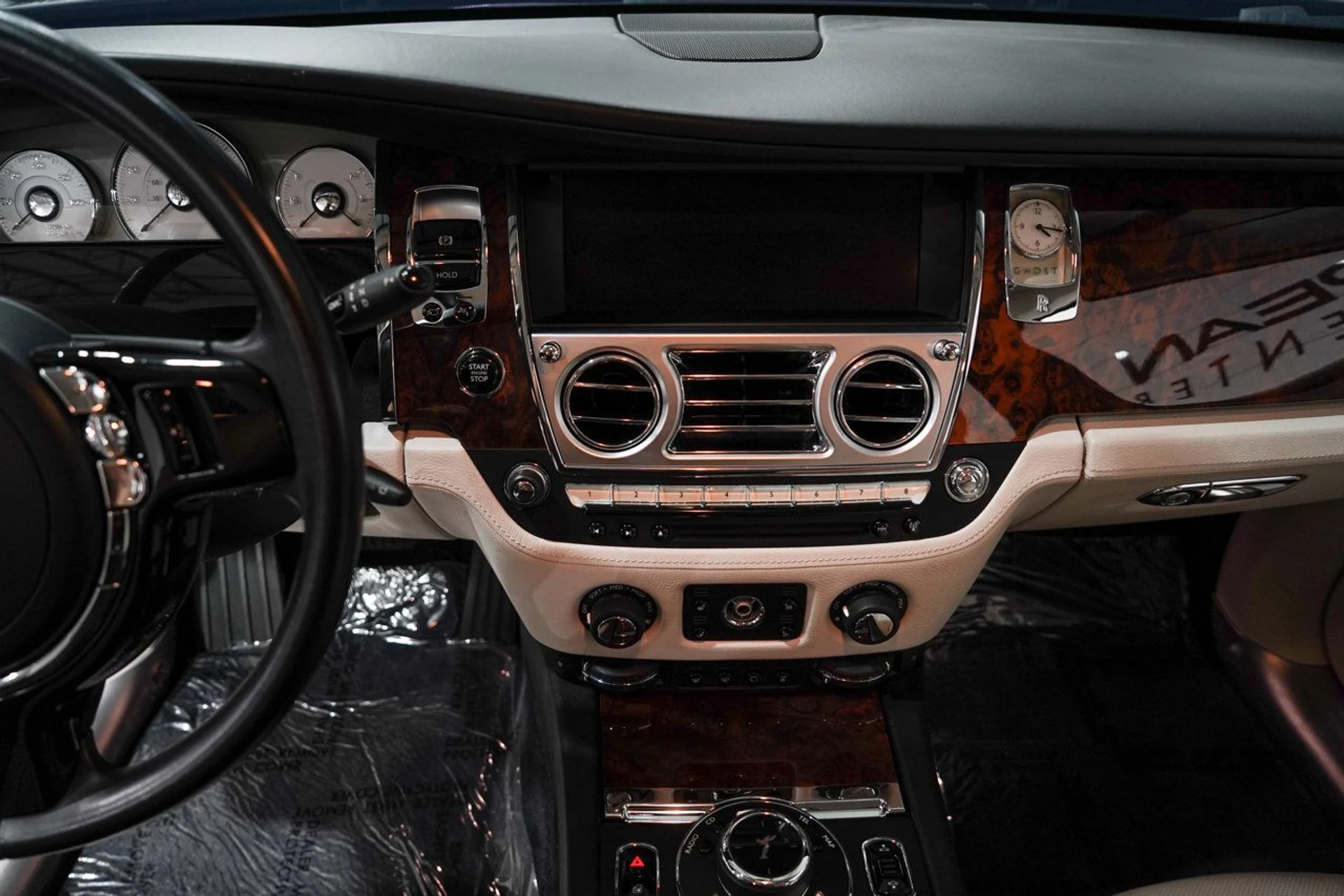 mph010_2419443978_3a60d56483684c5882c3f0168de08710_58f312bdcd