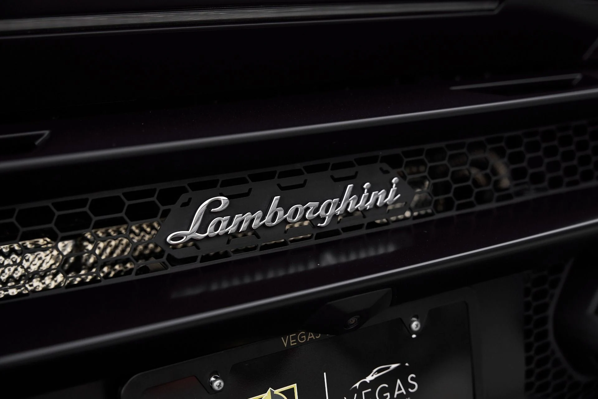 mph010_2421076764_Used_2023_Lamborghini_Huracan_Tecnica_Base_1766269001_54e1ba8e49