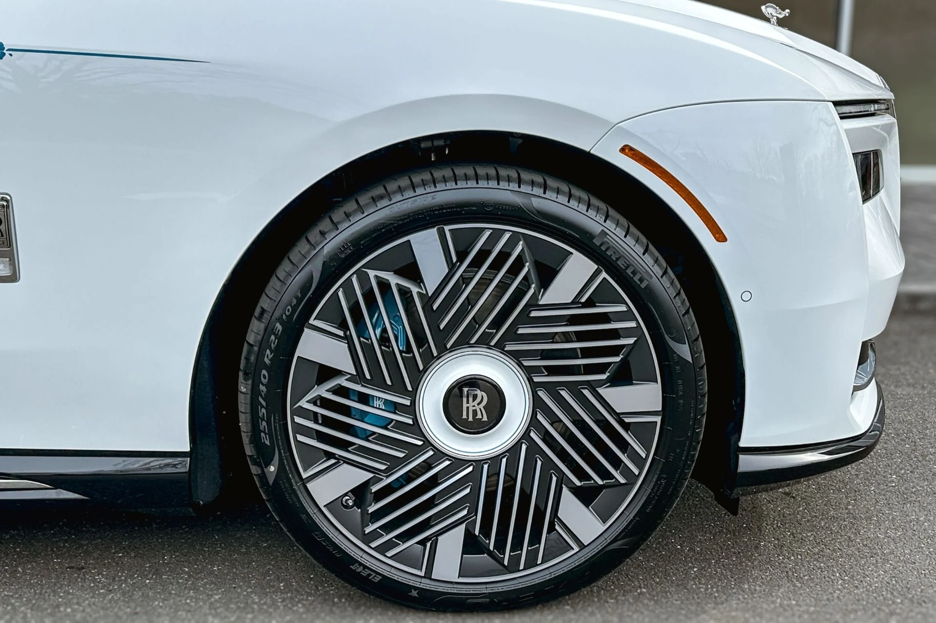 mph010_2423377185_Used_2026_Rolls_Royce_Spectre_Primavera_1784749743_793902de81