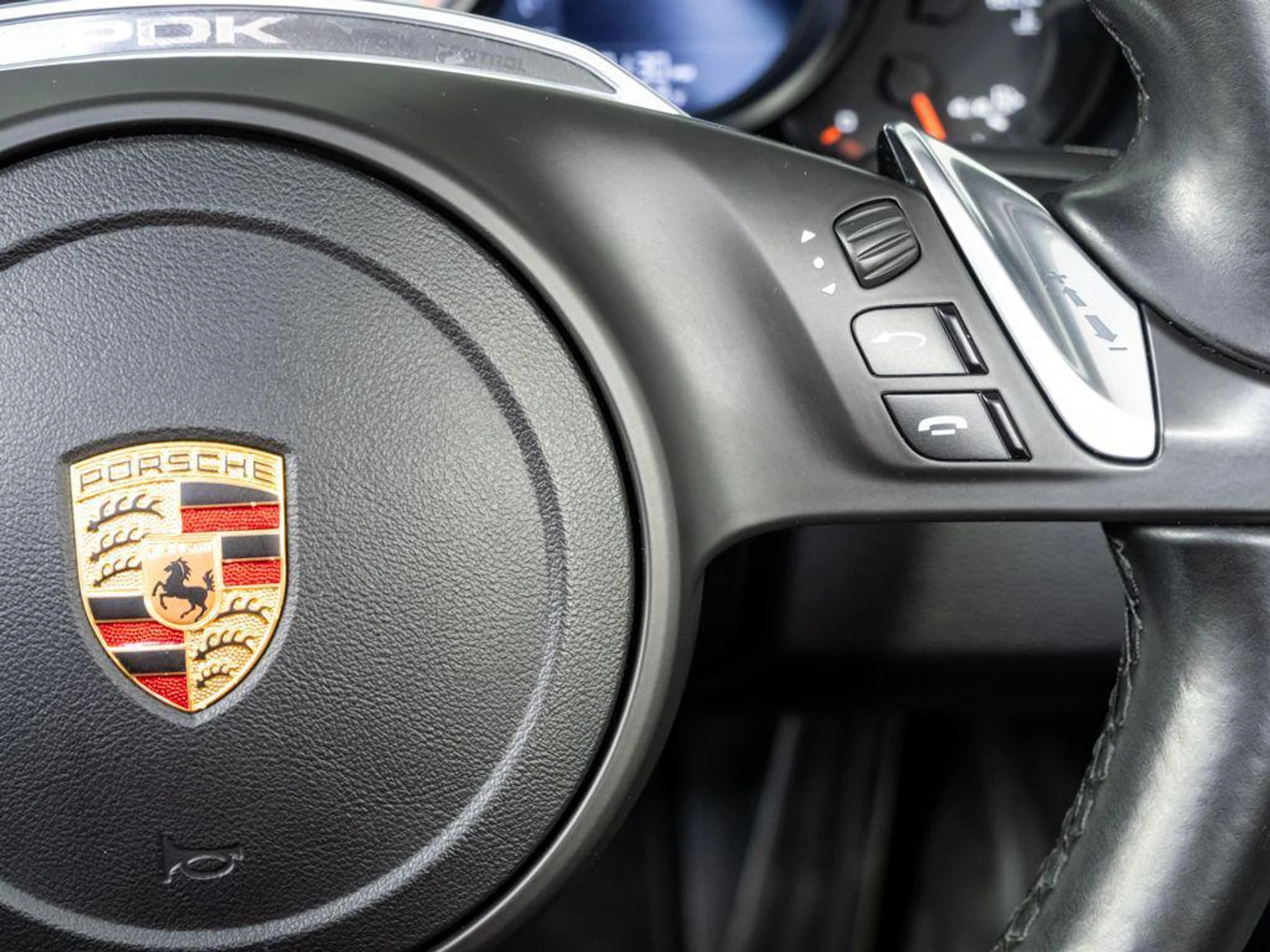 mph010_2426335247_9_H_Ai_Ix3_Hin_Y_Pn8_Ybc_Xz_THR_Ft_M_6f3c14a7c0