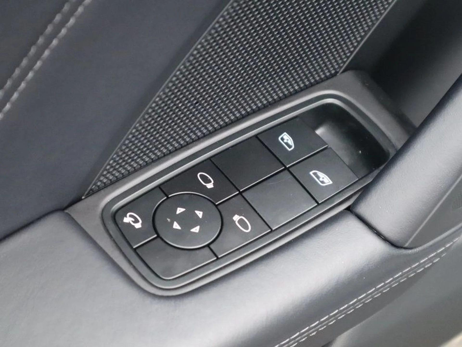 mph010_242801765_37335962_09844_39b641a97eecdfc5cabee731ab8ccd8c_cc68834328