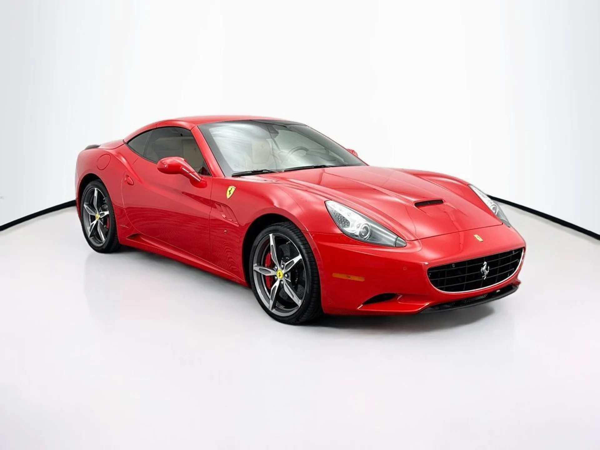 mph010_2428331763_used_2014_ferrari_california_2drconvertible_8119_22996020_11_1024_8a6d76aaf3