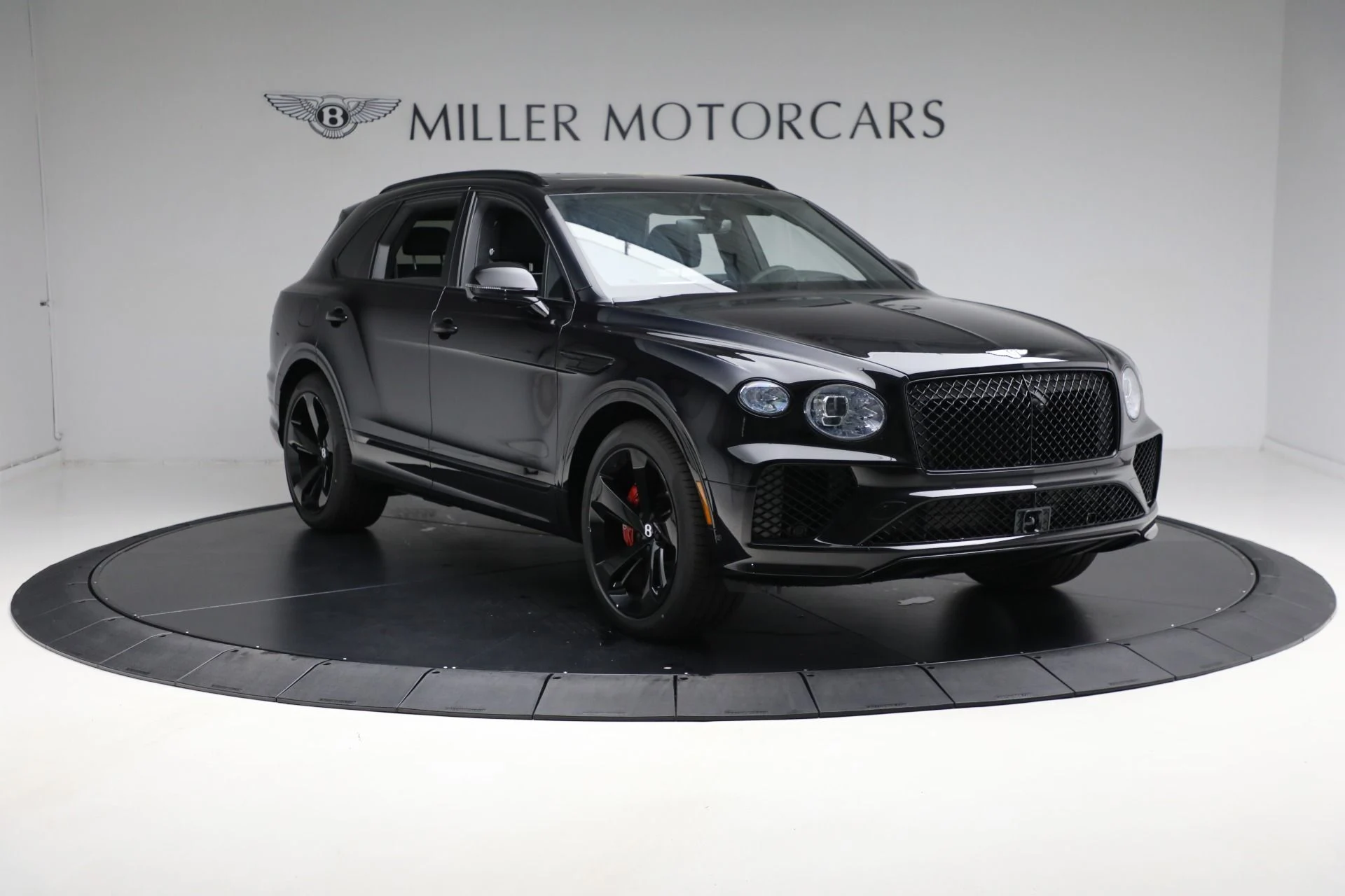 mph010_2434128524_Used_2024_Bentley_Bentayga_V8_1714834272_8fab87db91