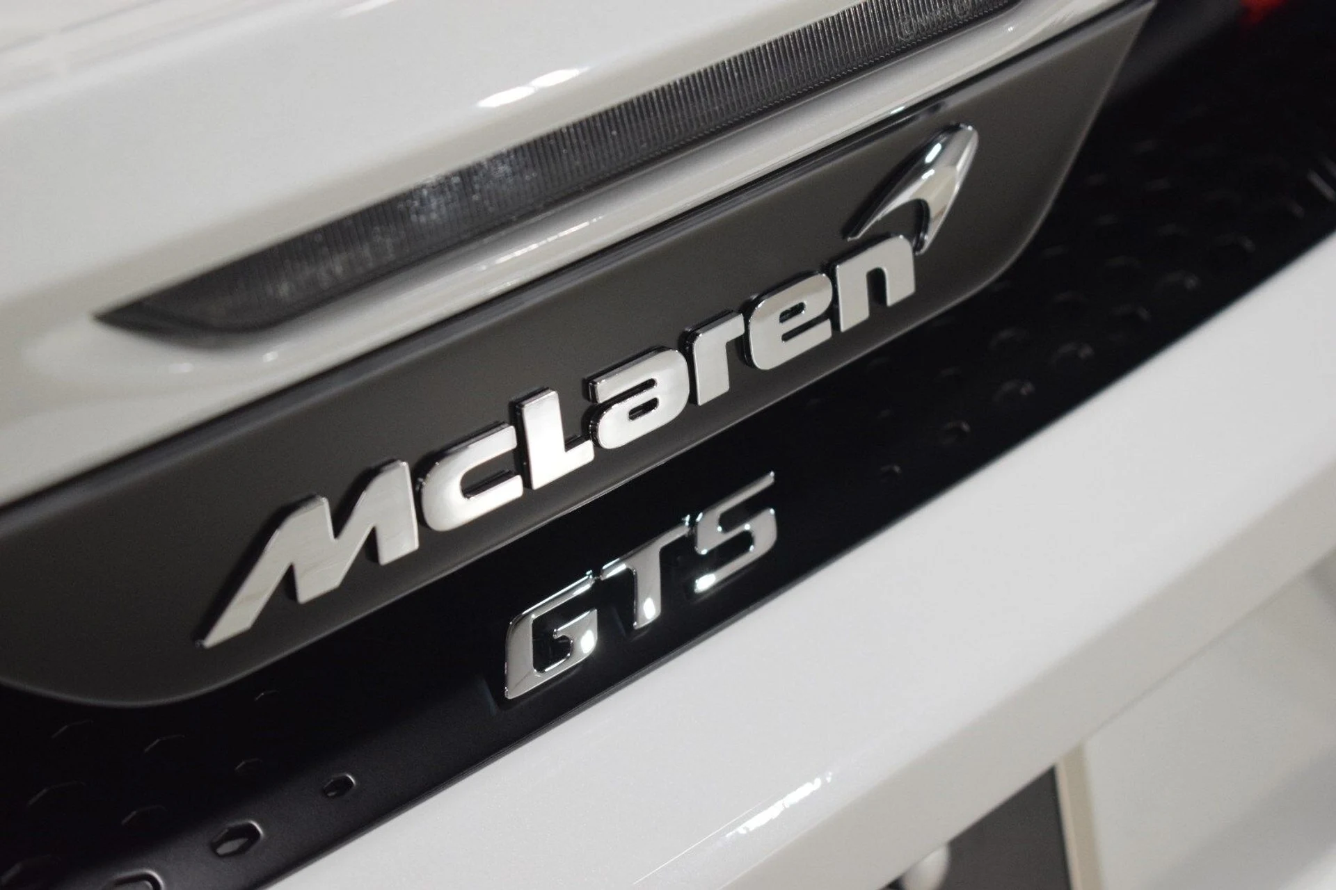 mph010_2438718137_689e3a3dee01a6dac3c6cce3d337e195x_7bc1ee8068