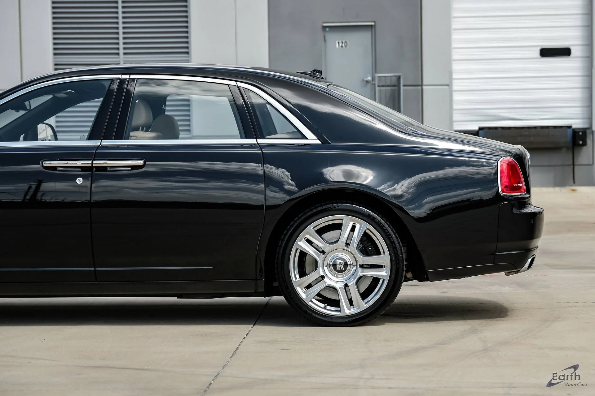 mph010_2439610908_d57046a75b99fdb80fcfbdba4fbf3c19x_2c3ed24b0f