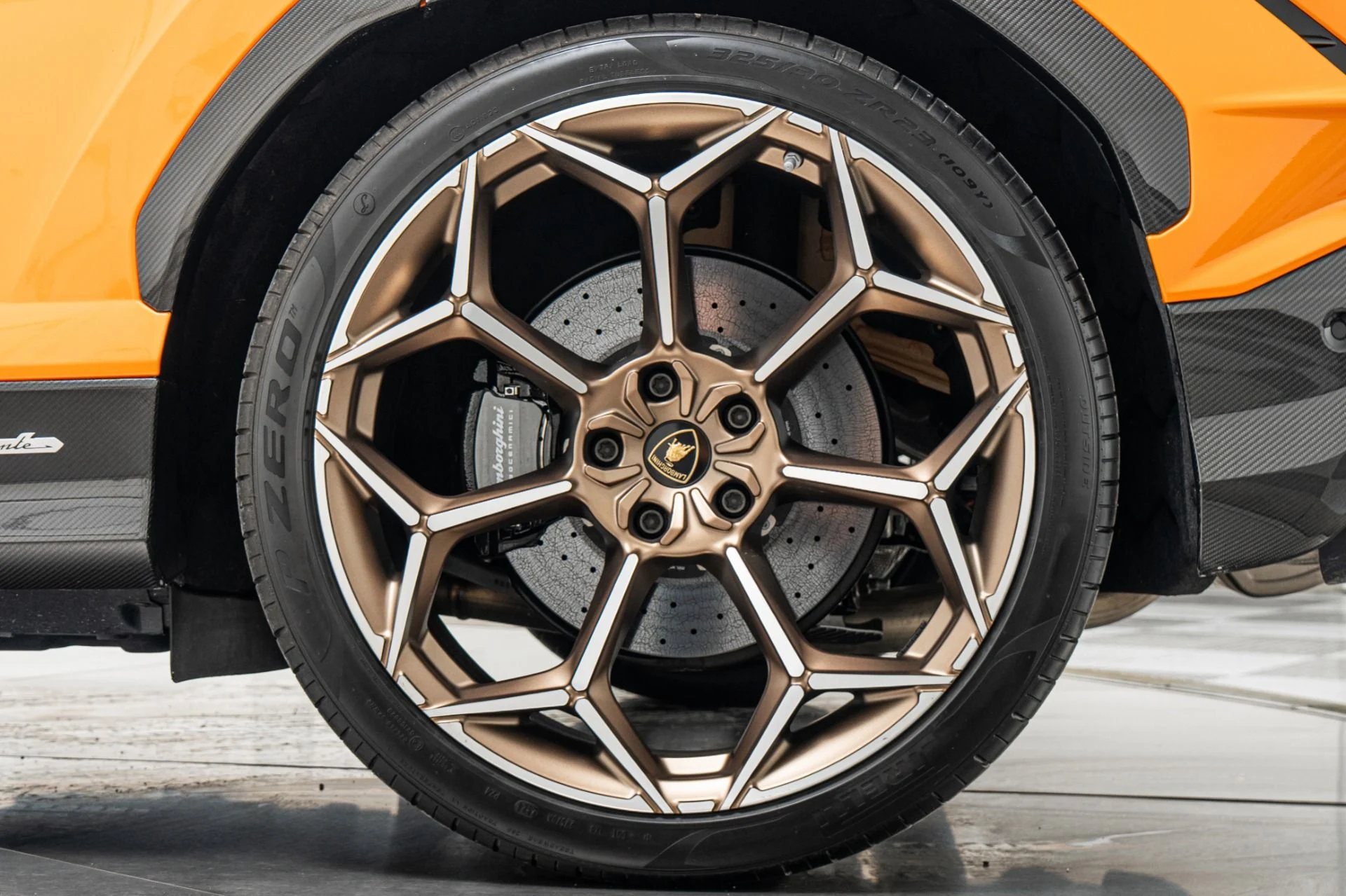 mph010_2445501167_Used_2024_Lamborghini_Urus_Performante_1779475320_ba6de353a8