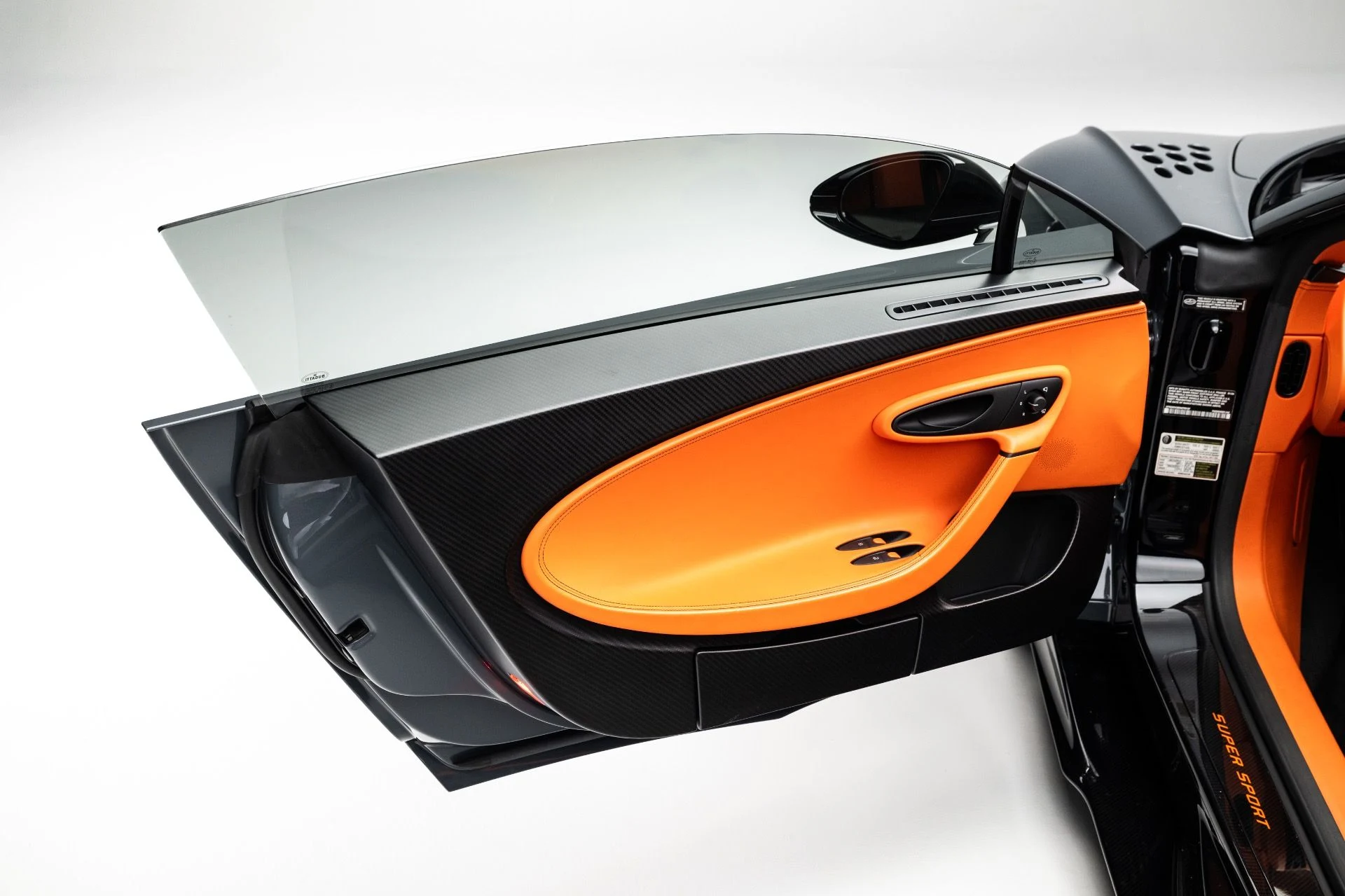 mph010_244704031_13316_p11_l_efd47754bb