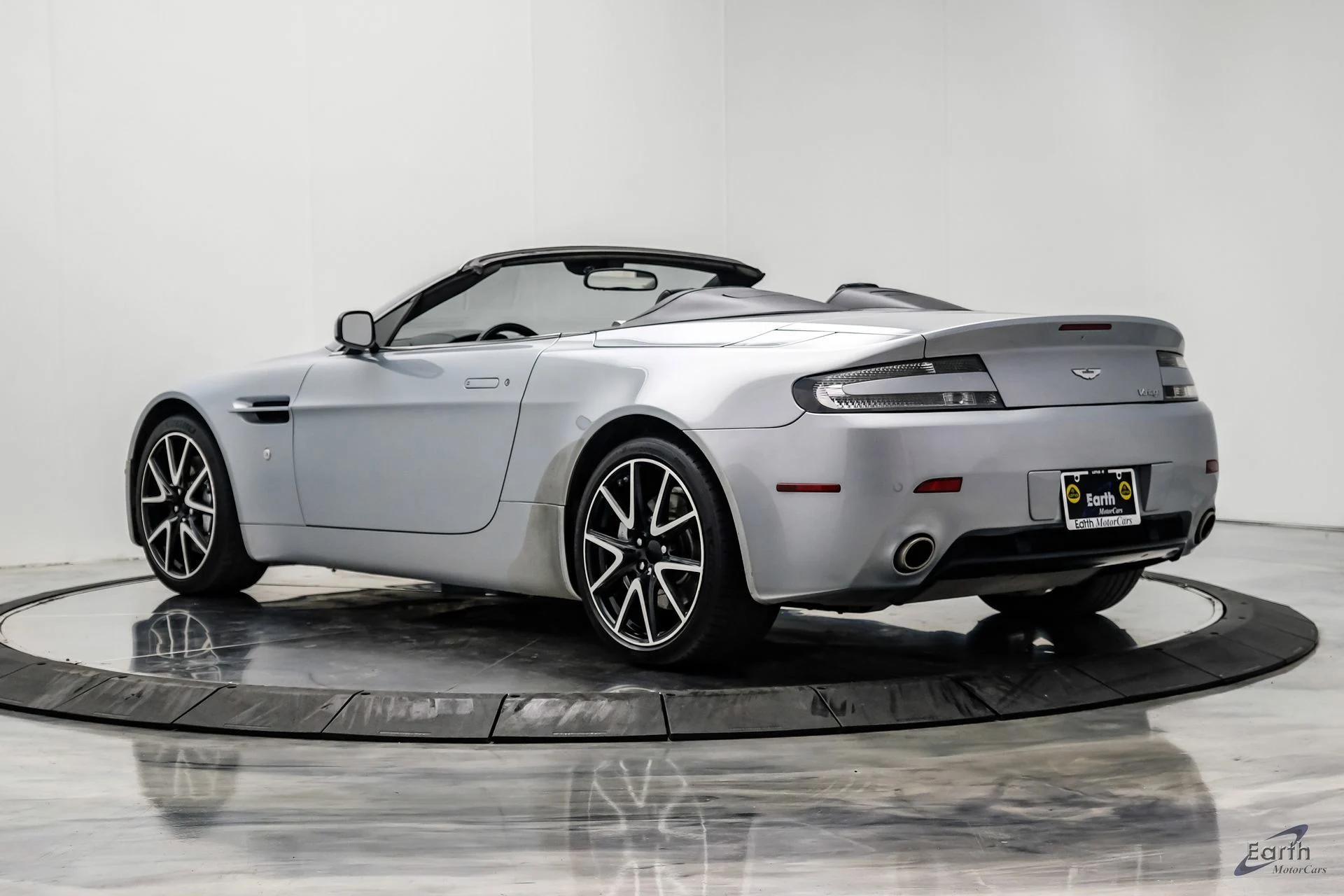 mph010_2450345628_8110ac2ee27c09dd026f89d7dd2cc3f8x_de61f7ff6c