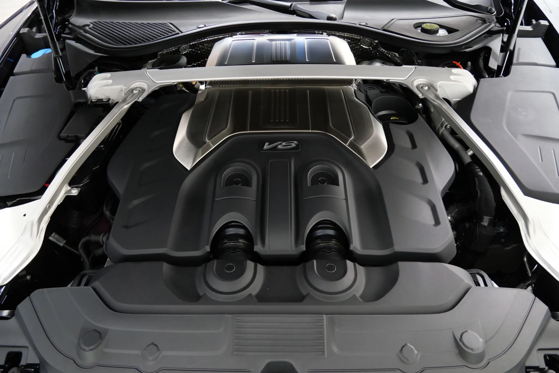 mph010_2452131546_Used_2022_Bentley_Continental_GT_V8_1755108138_cab328b57c