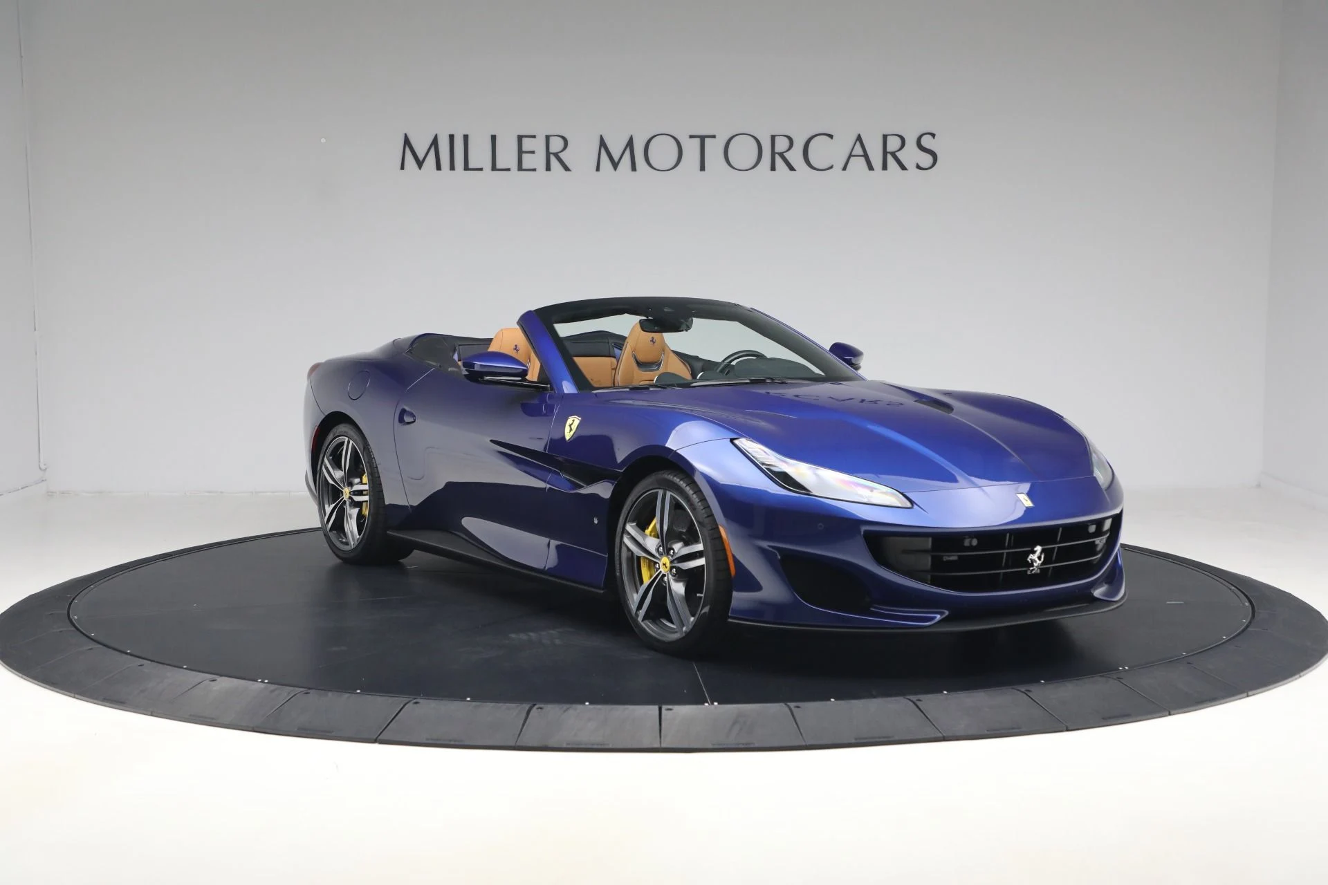 mph010_2454747084_Used_2020_Ferrari_Portofino_1775654485_5d197eee0d